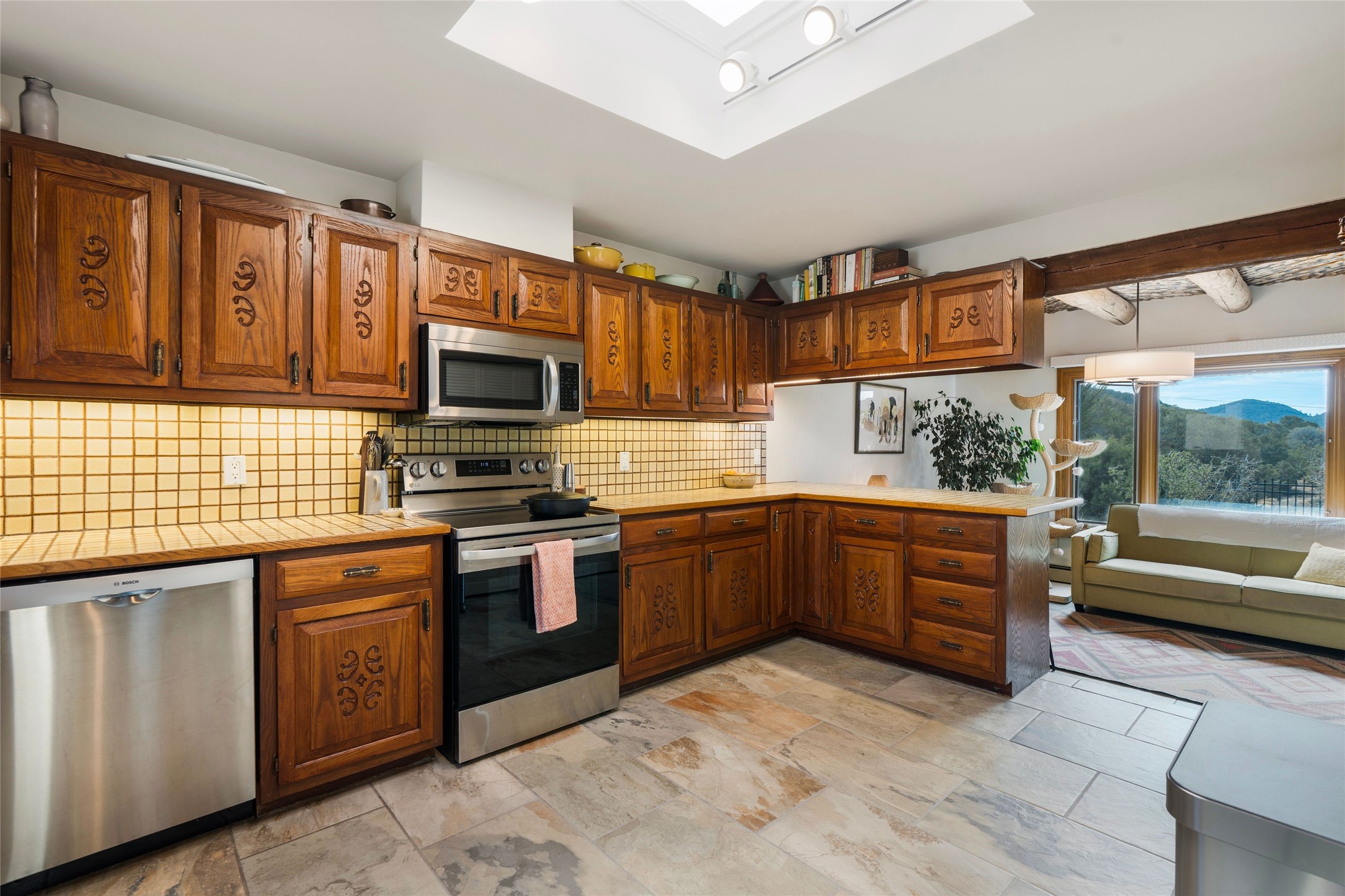 1396 Hyde Park Road