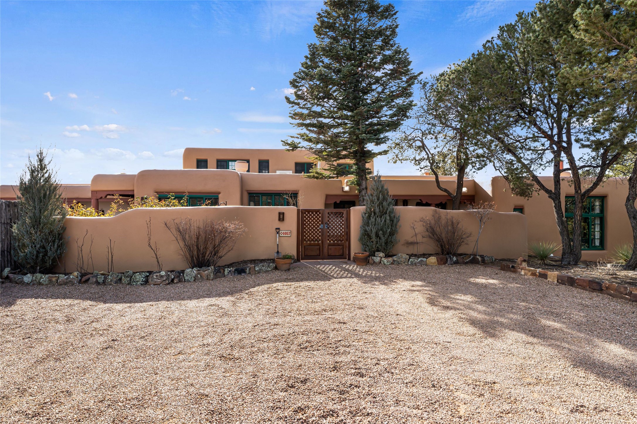 1057 Camino Manana