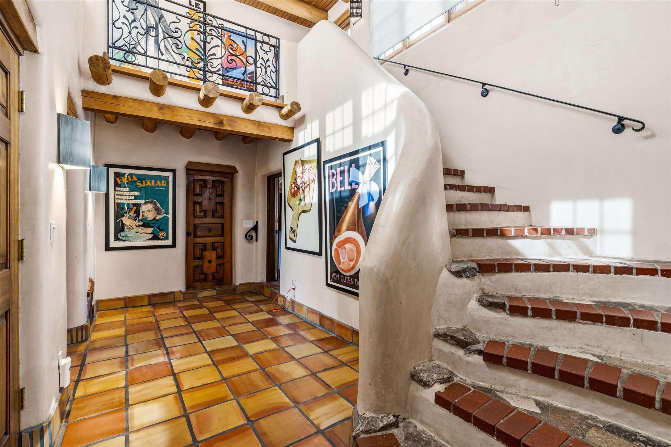 1057 Camino Manana