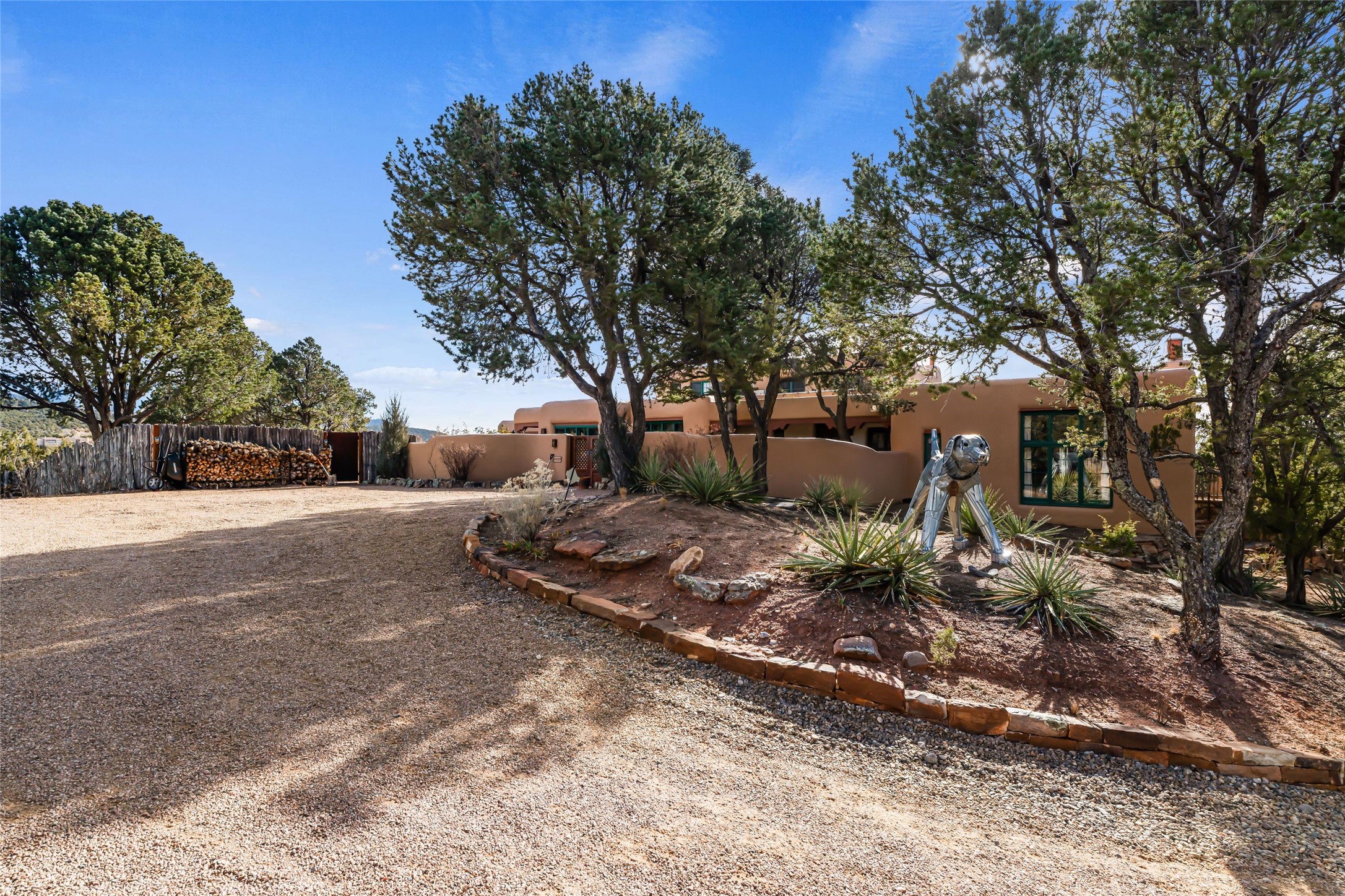 1057 Camino Manana