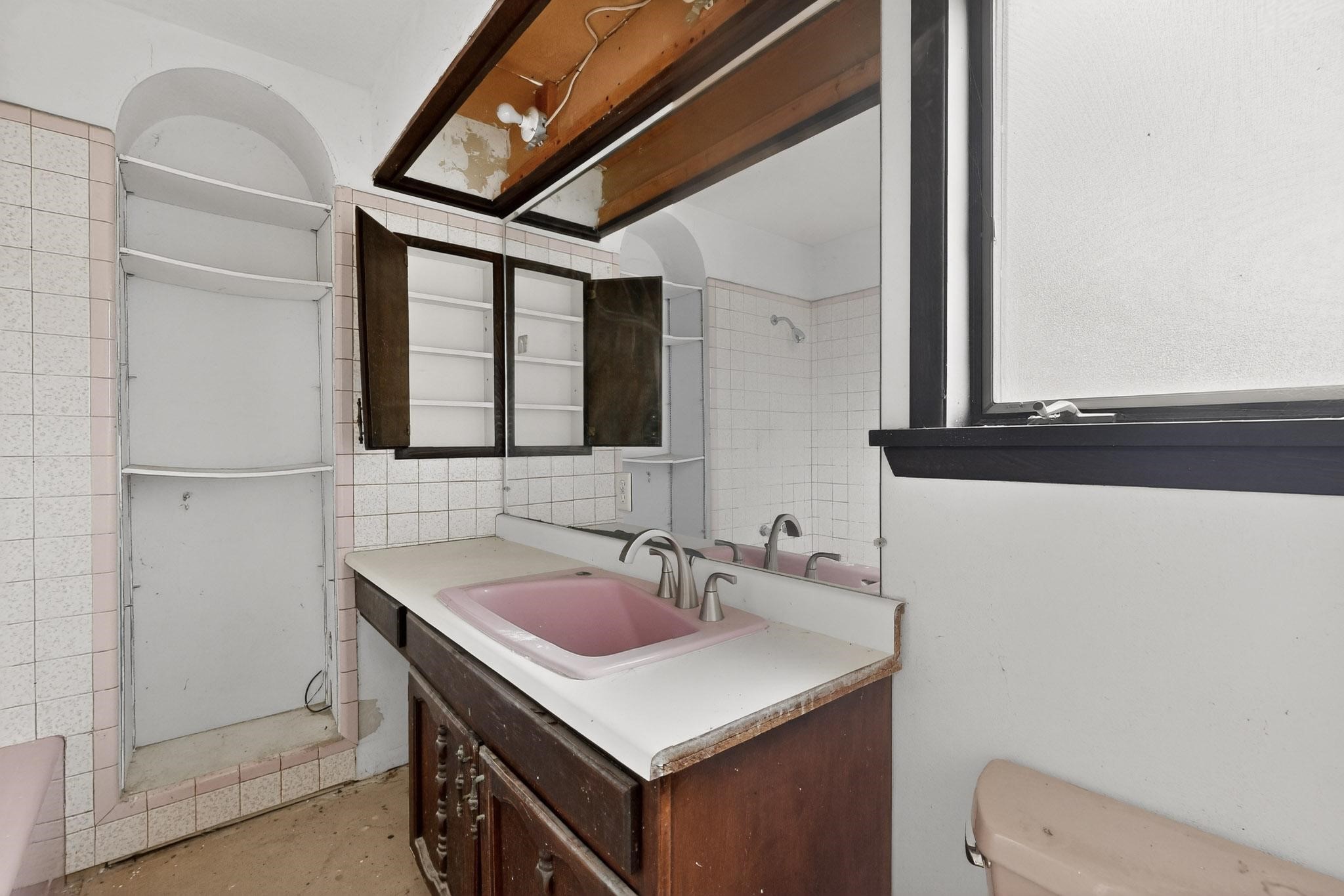 609 Calle De Marcos