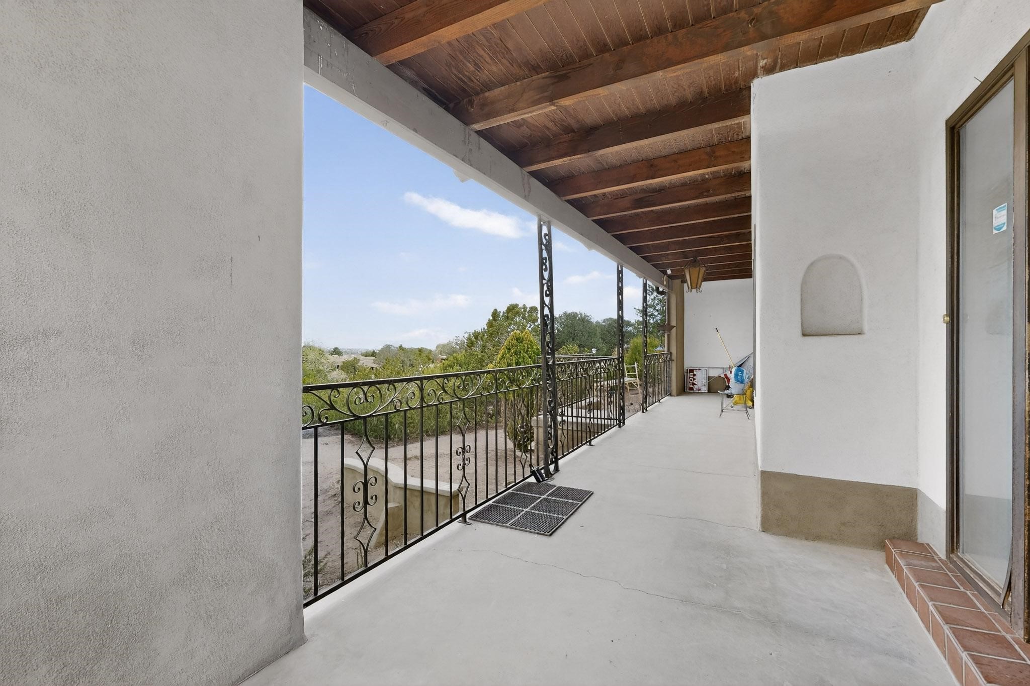 609 Calle De Marcos