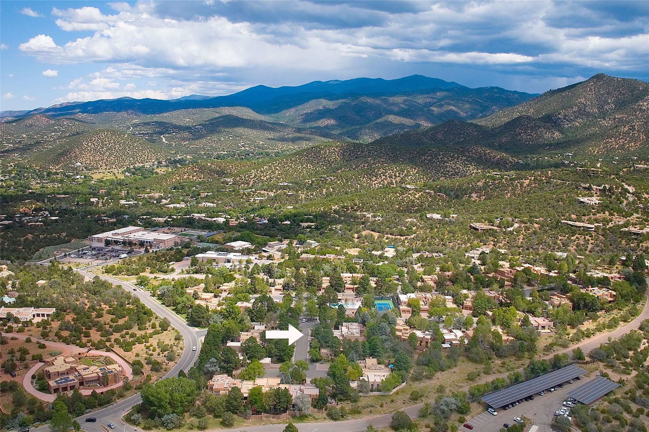 1223 La Rambla 27 and 28