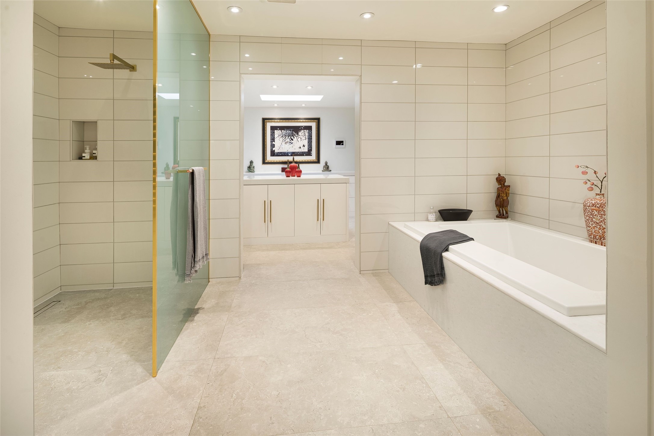 1223 La Rambla 27 and 28