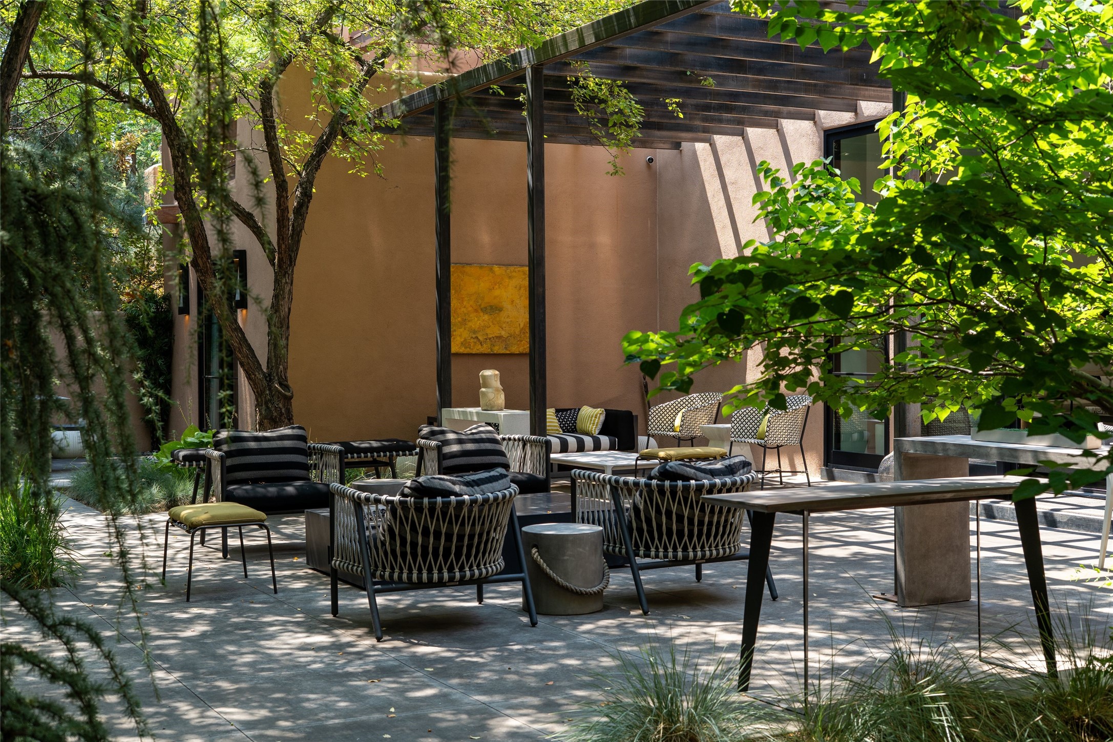 1223 La Rambla 27 and 28