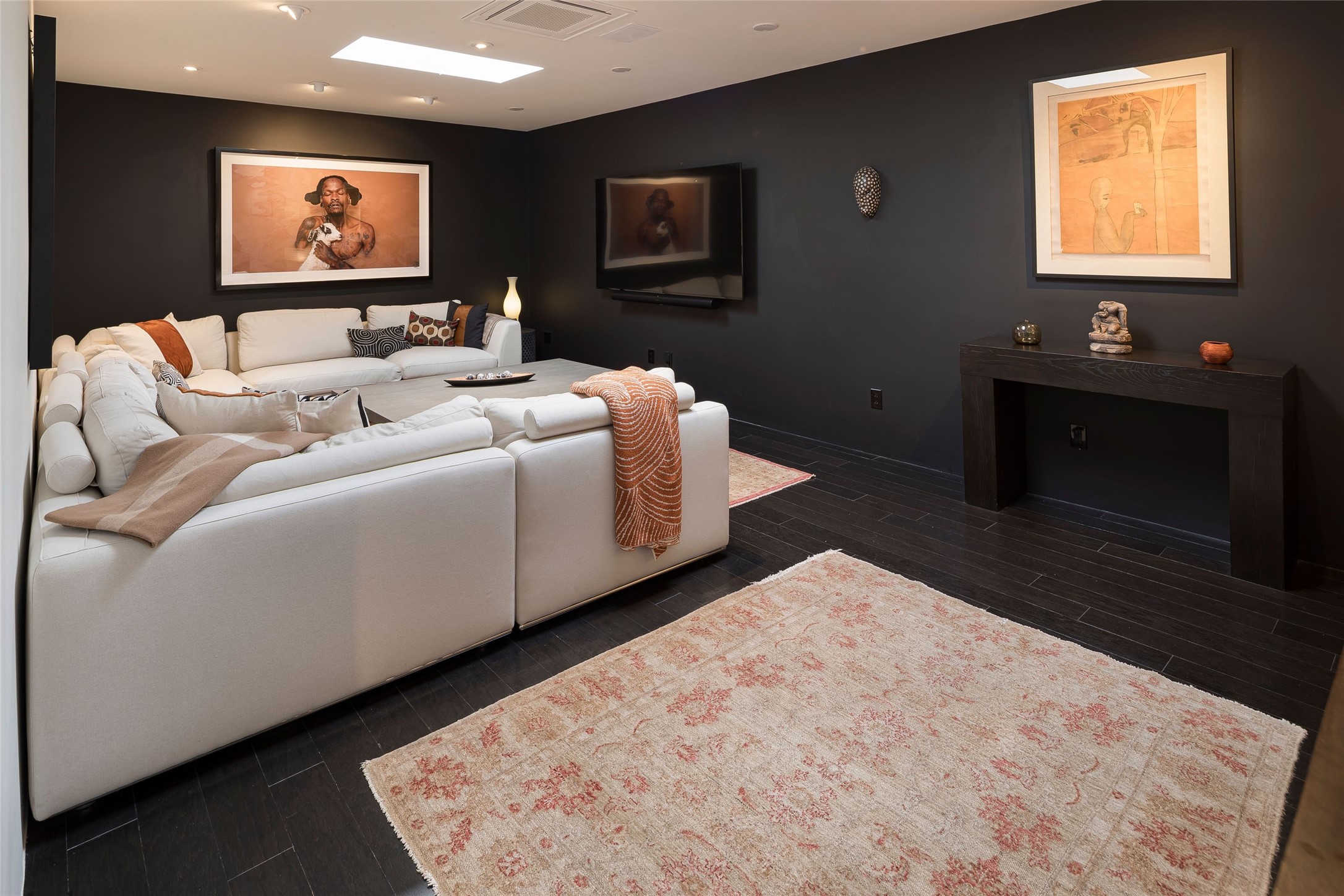 1223 La Rambla 27 and 28