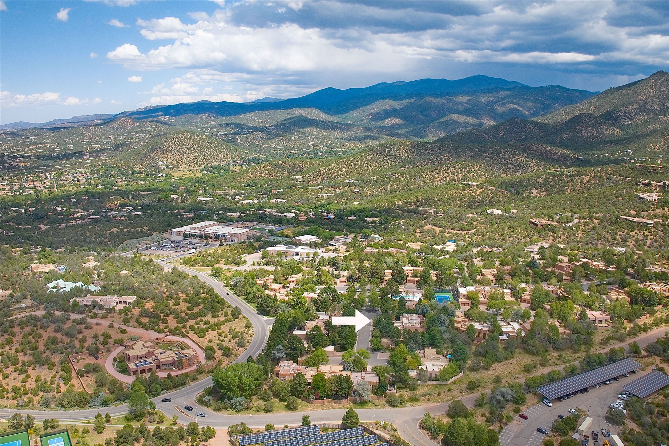 1223 La Rambla 27 and 28