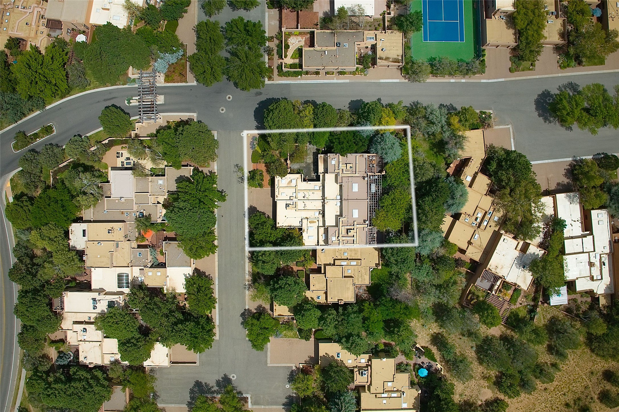 1223 La Rambla 27 and 28