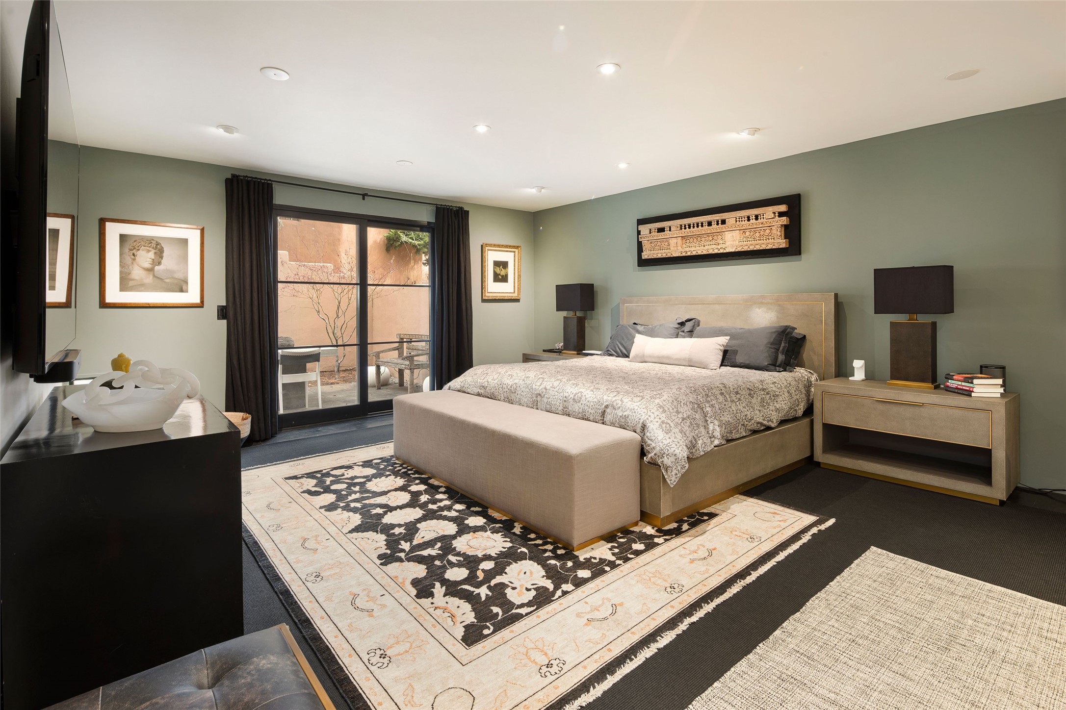 1223 La Rambla 27 and 28