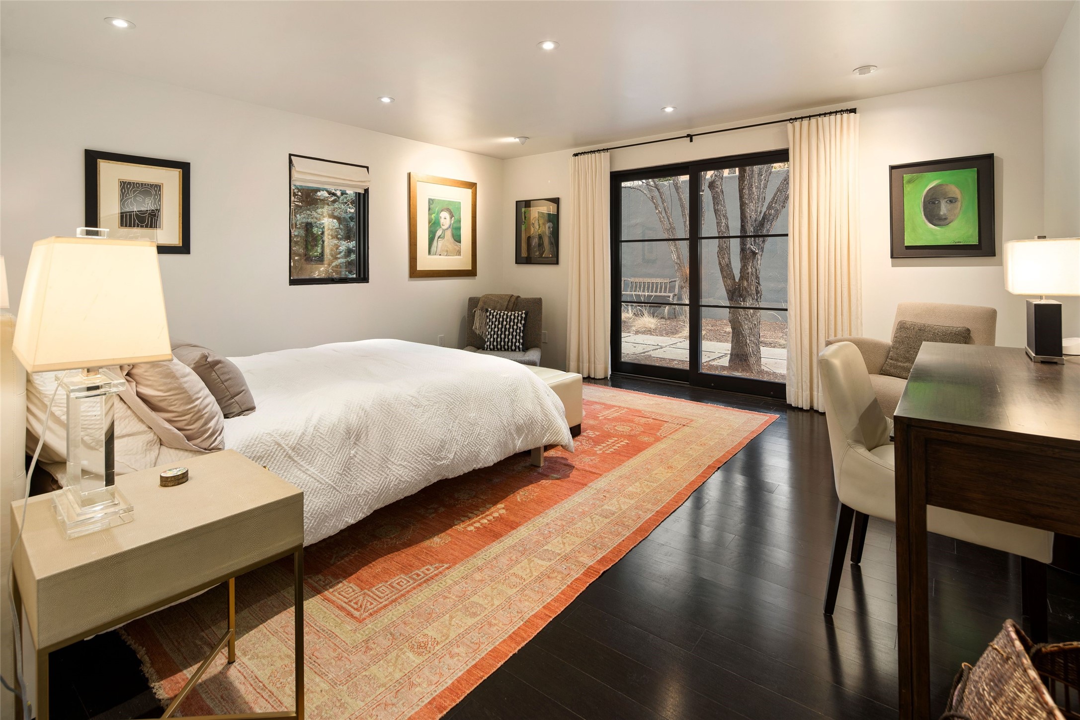 1223 La Rambla 27 and 28