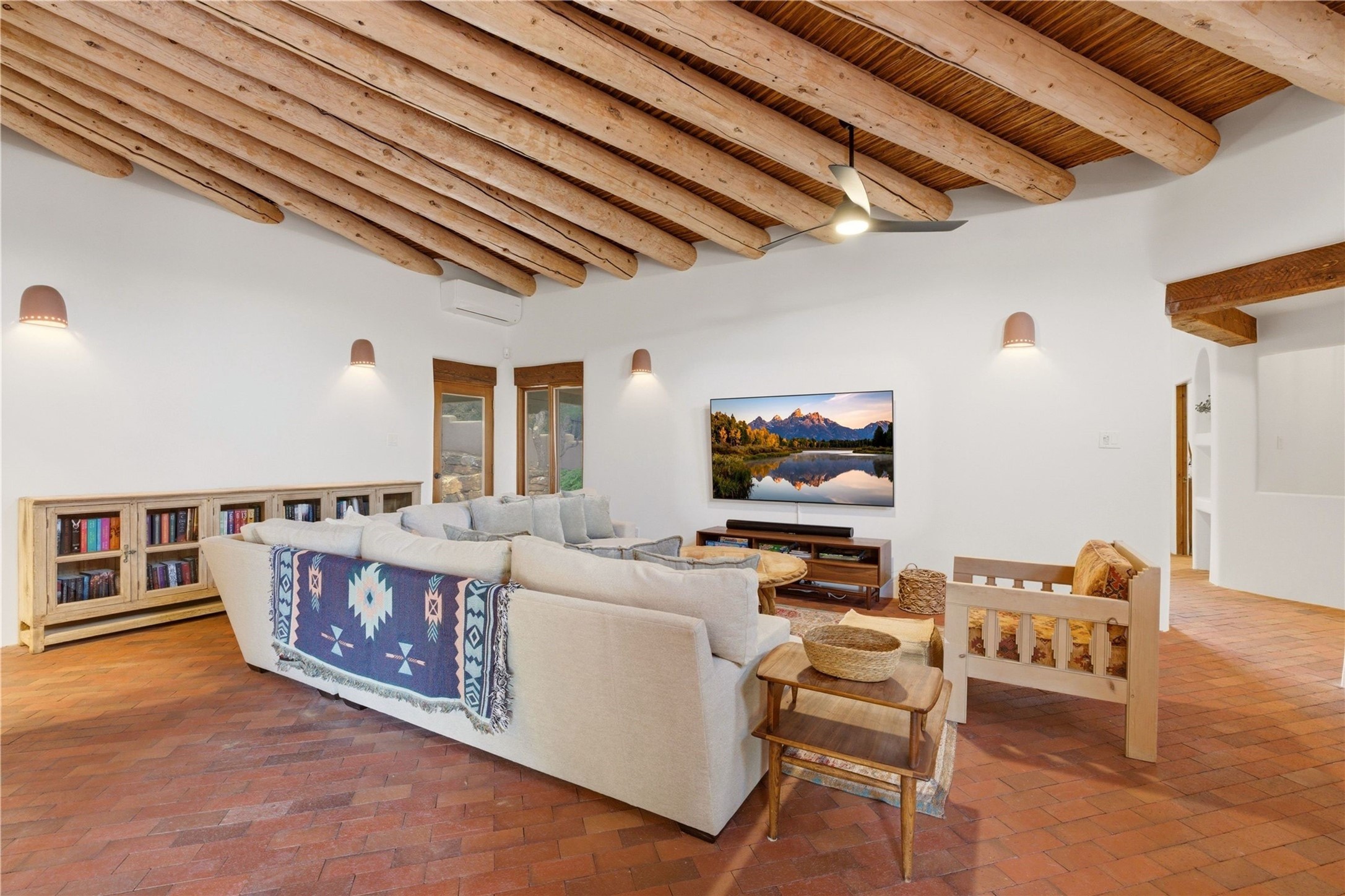 1221 Bishops Lodge Road