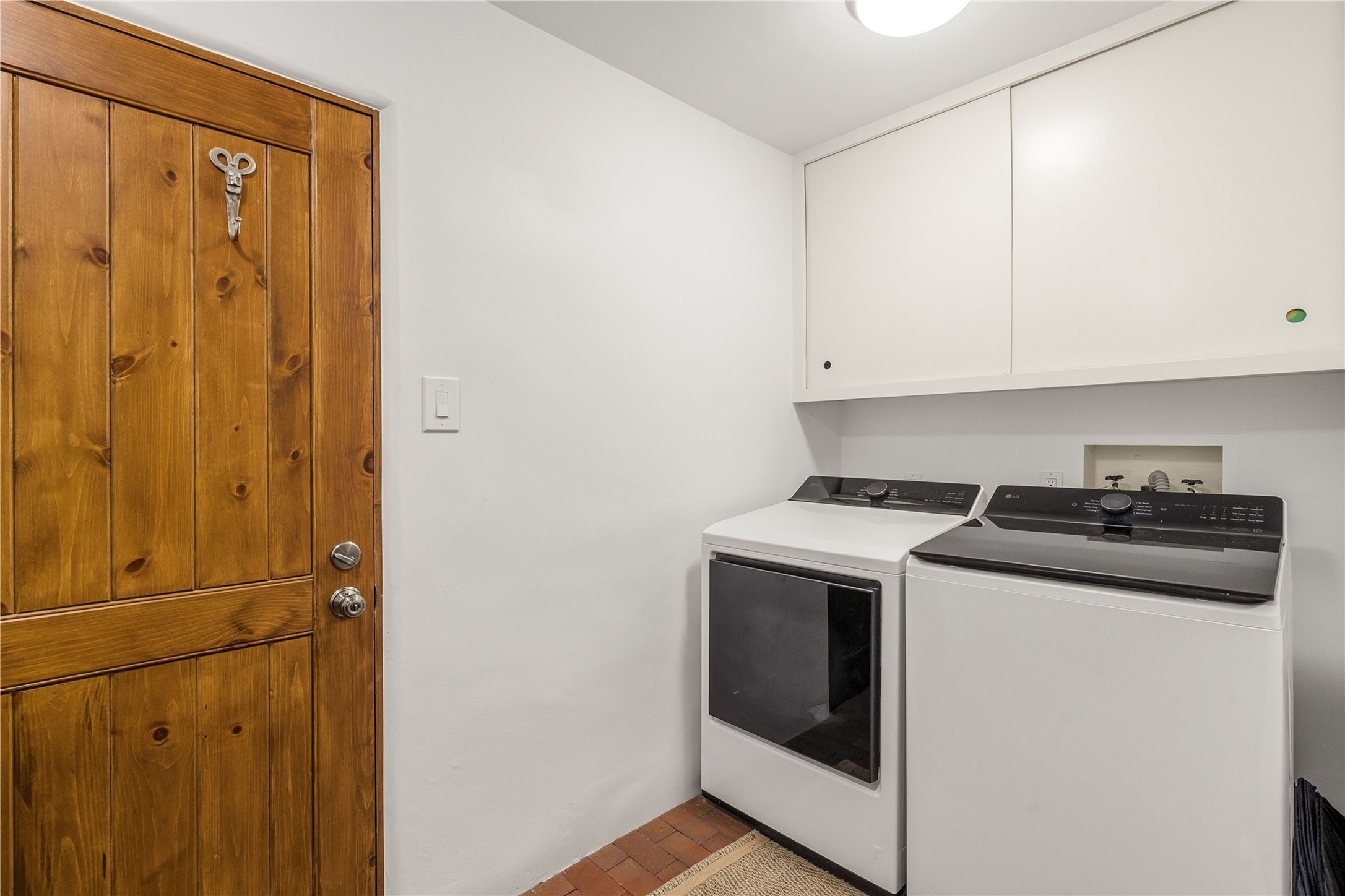 1221 Bishops Lodge Road