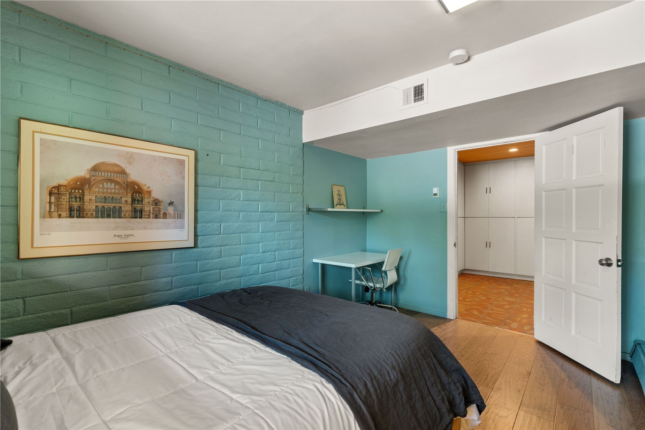 303 Cadiz Road