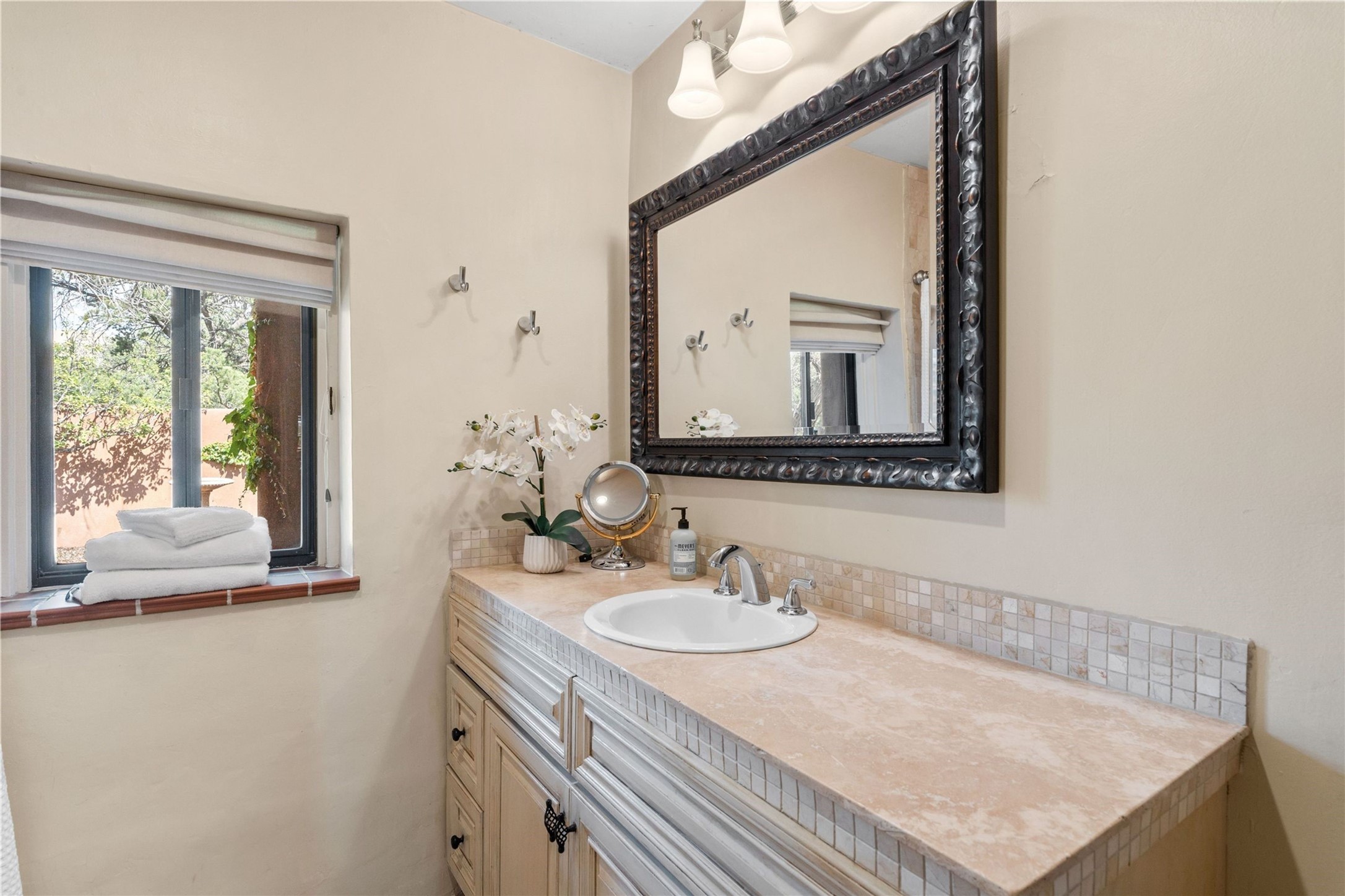 303 Cadiz Road