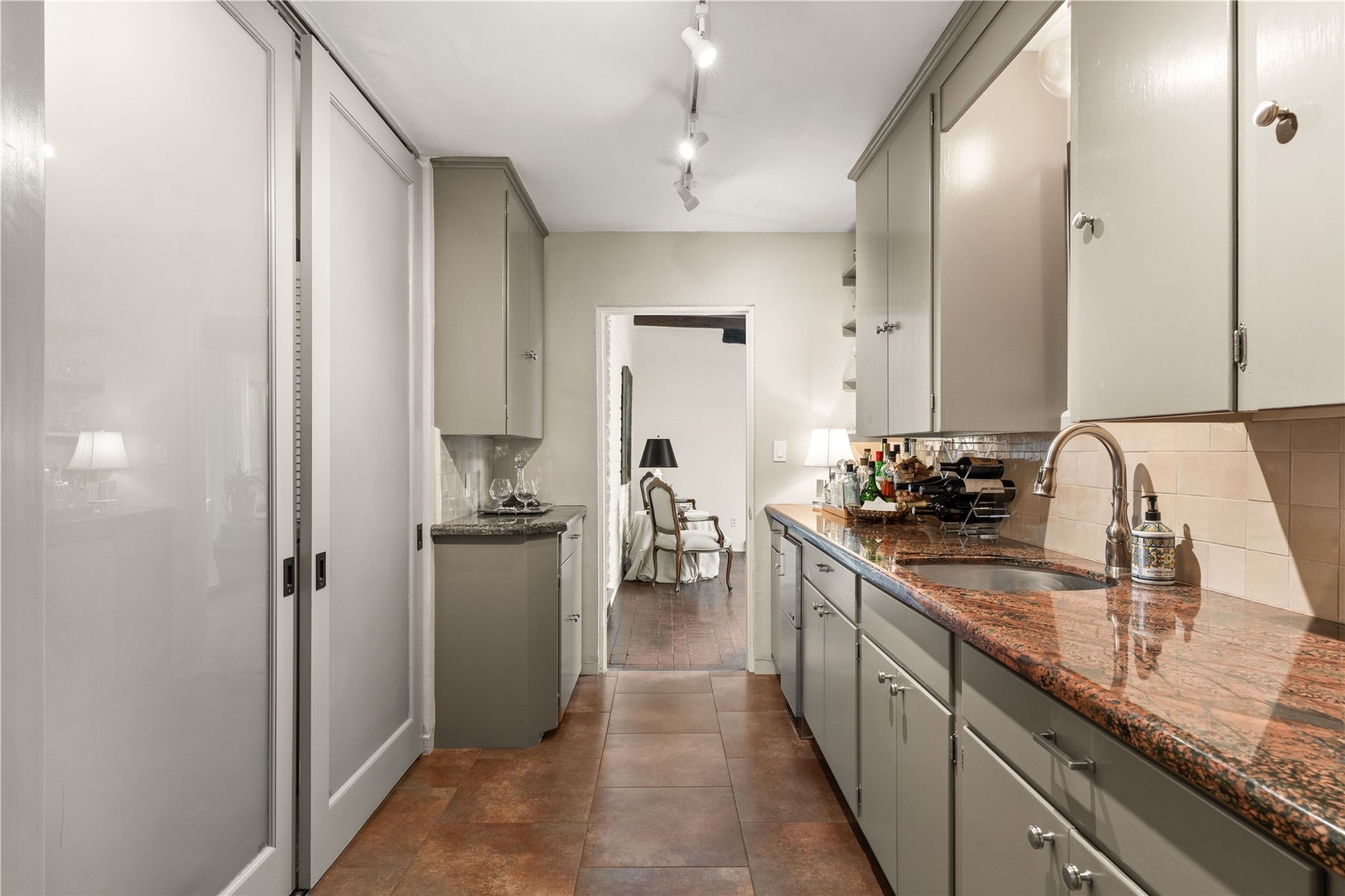 303 Cadiz Road