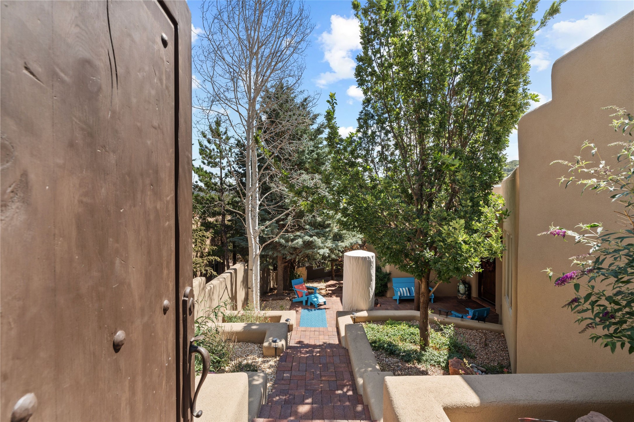 1519 Bent Hill