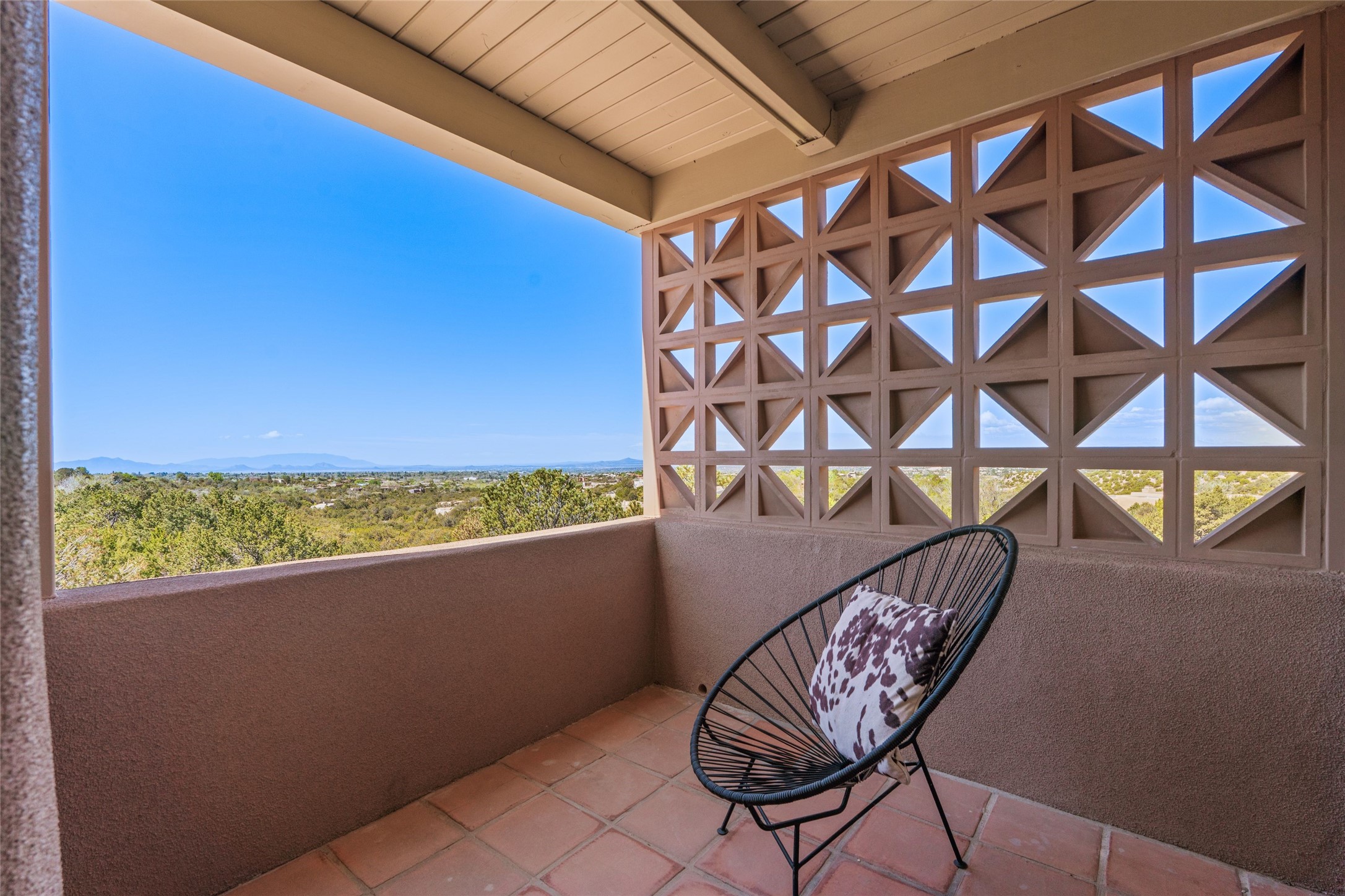 722 Gonzales Road