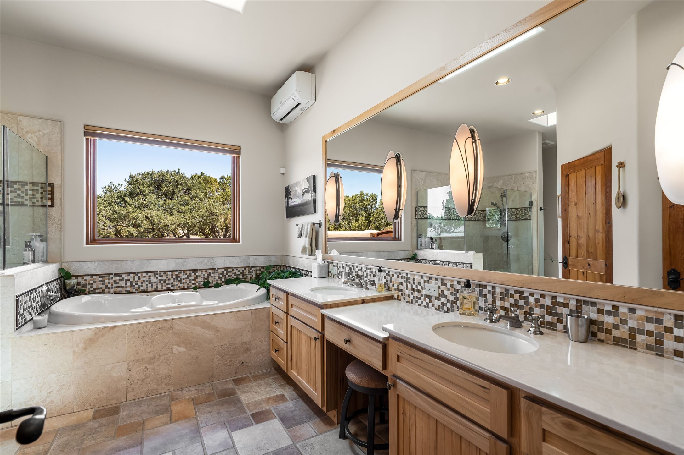 5 Columbine Lane