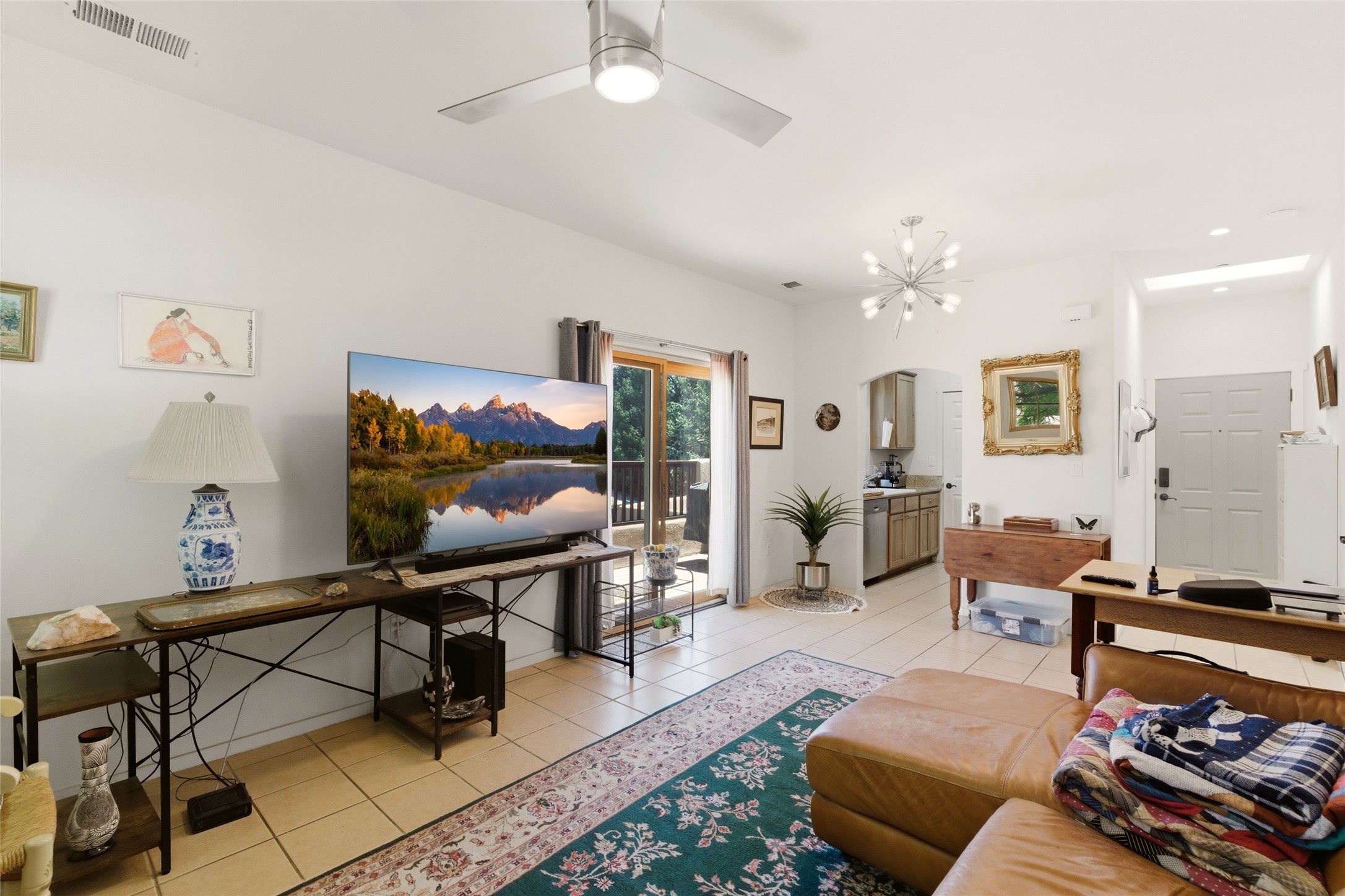 601 W San Mateo 202