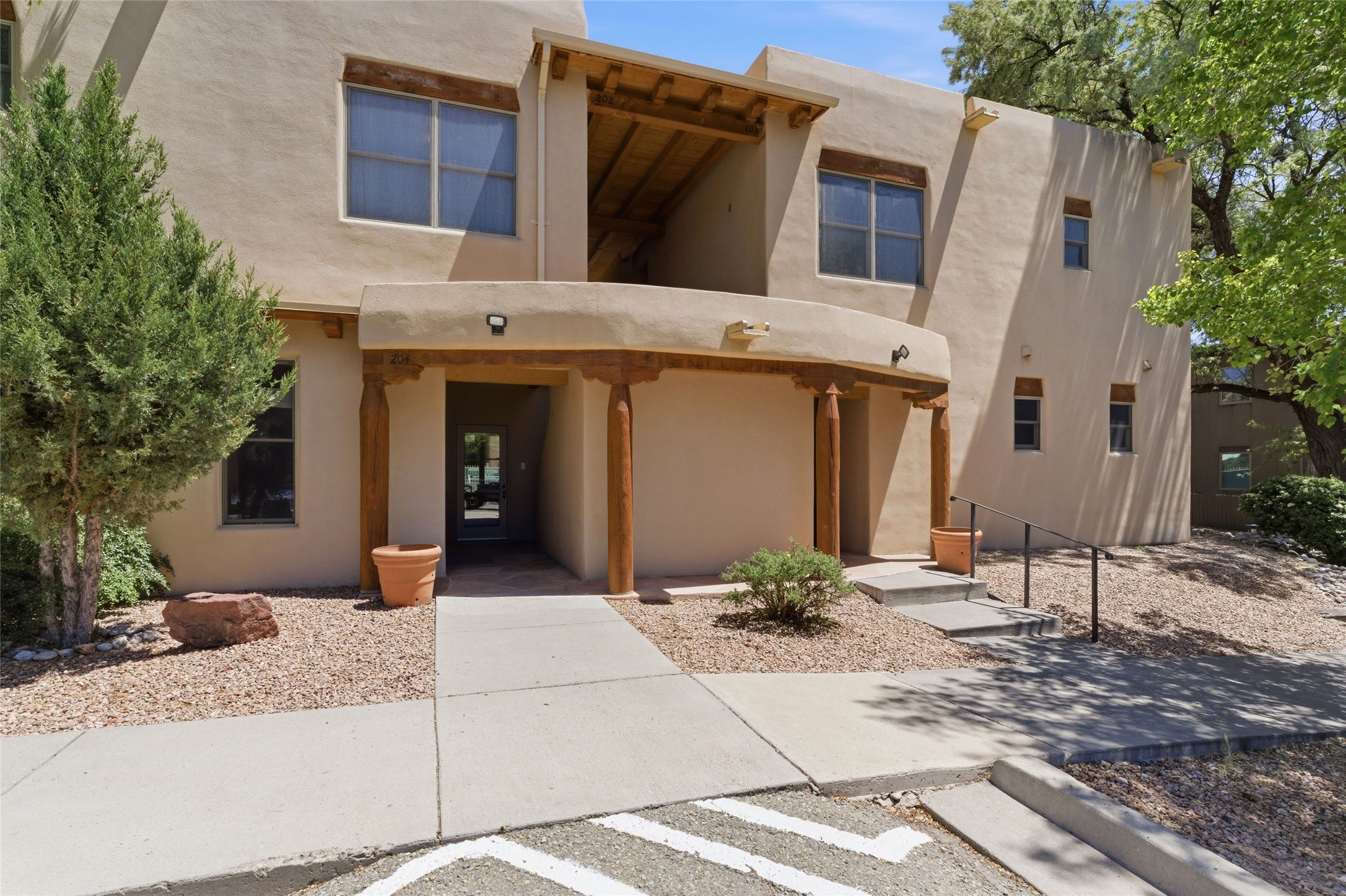 601 W San Mateo 202