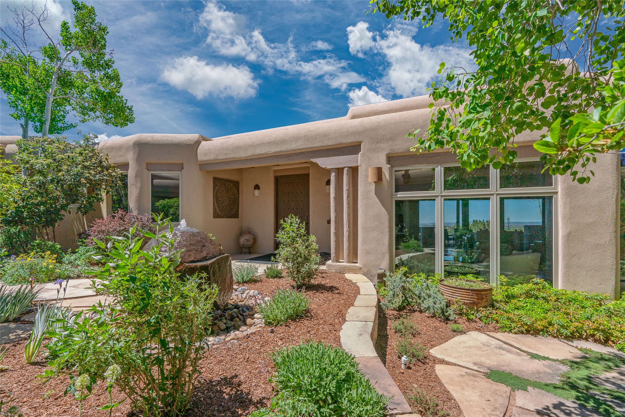 416 Los Altos Way