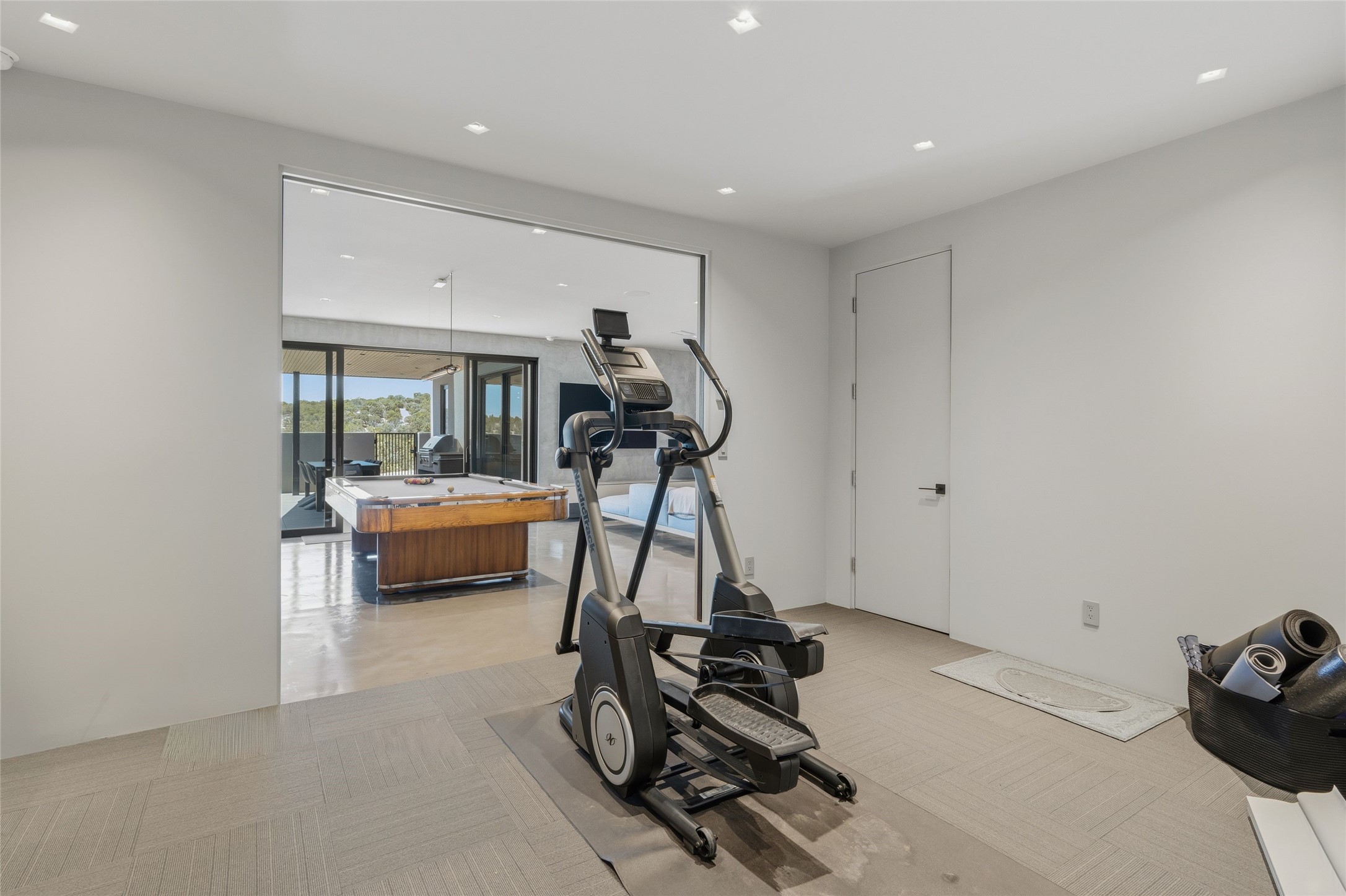 871 Camino Francisca
