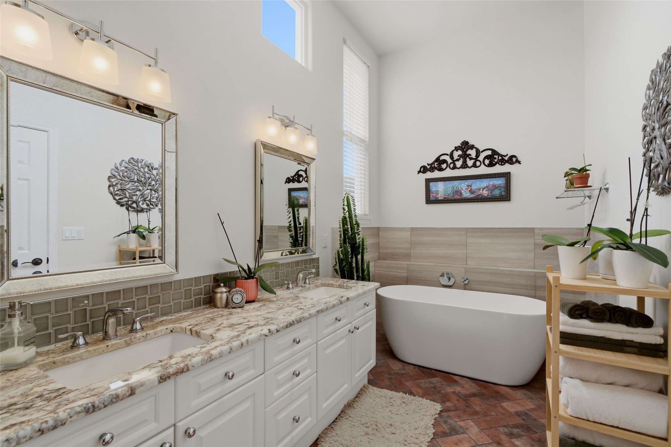 4434 Long Shadow Lane