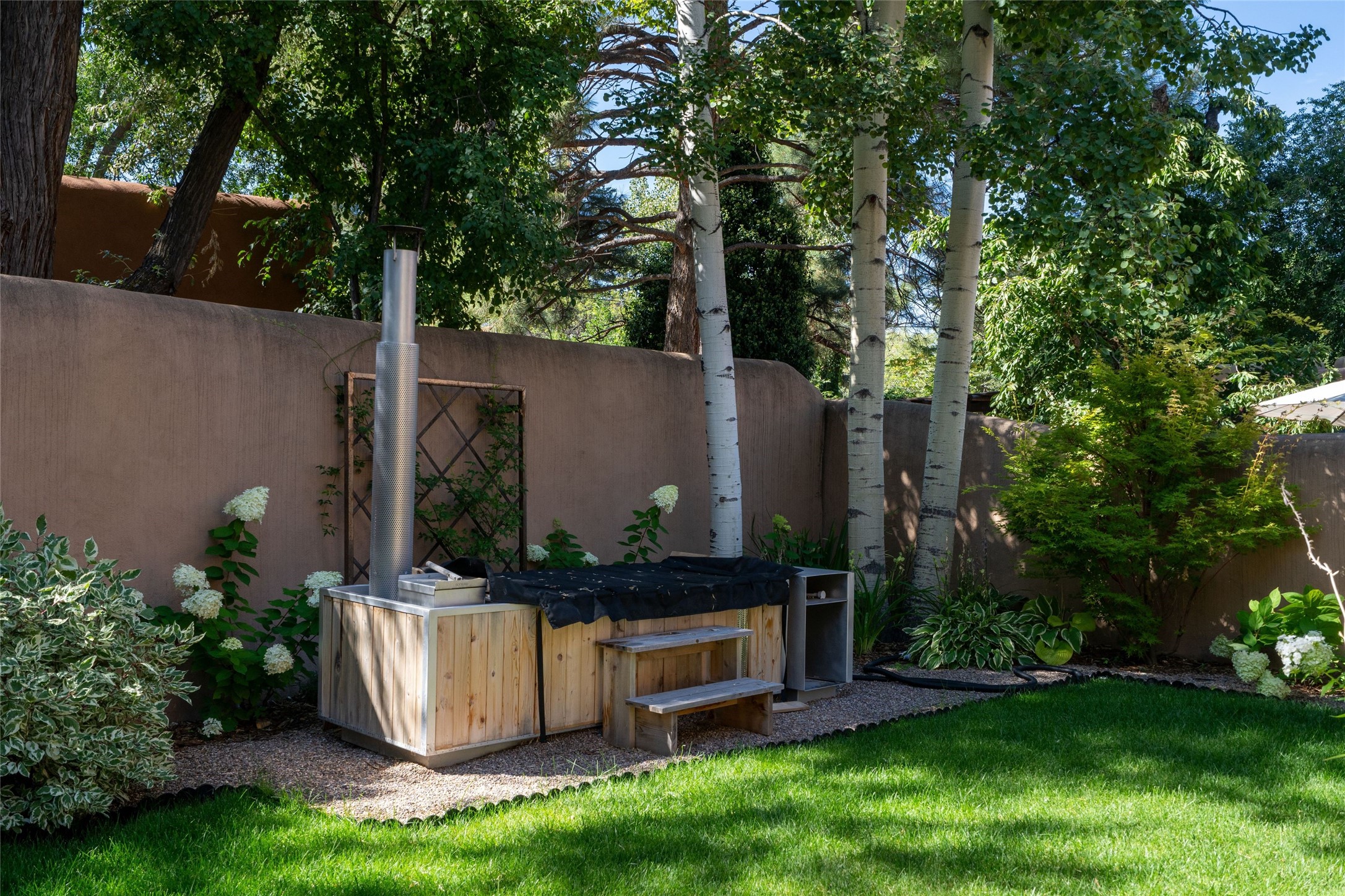 820 Acequia Madre
