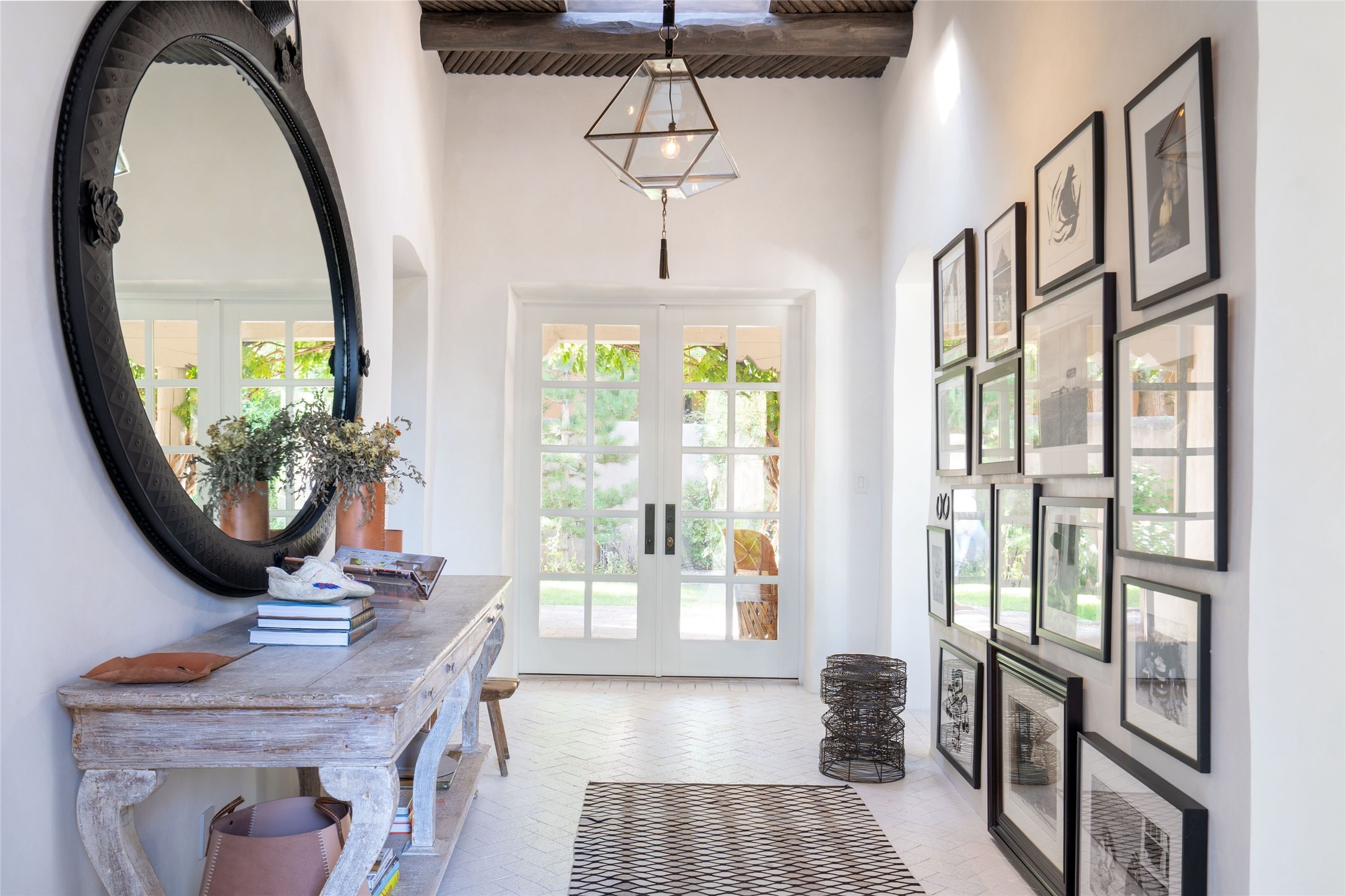 820 Acequia Madre