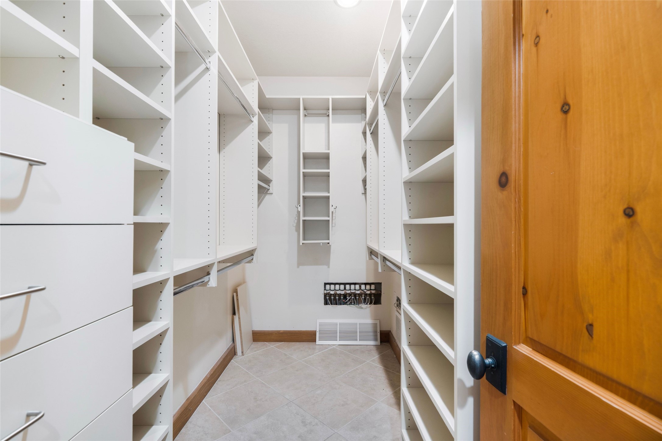 738 Gregory Lane