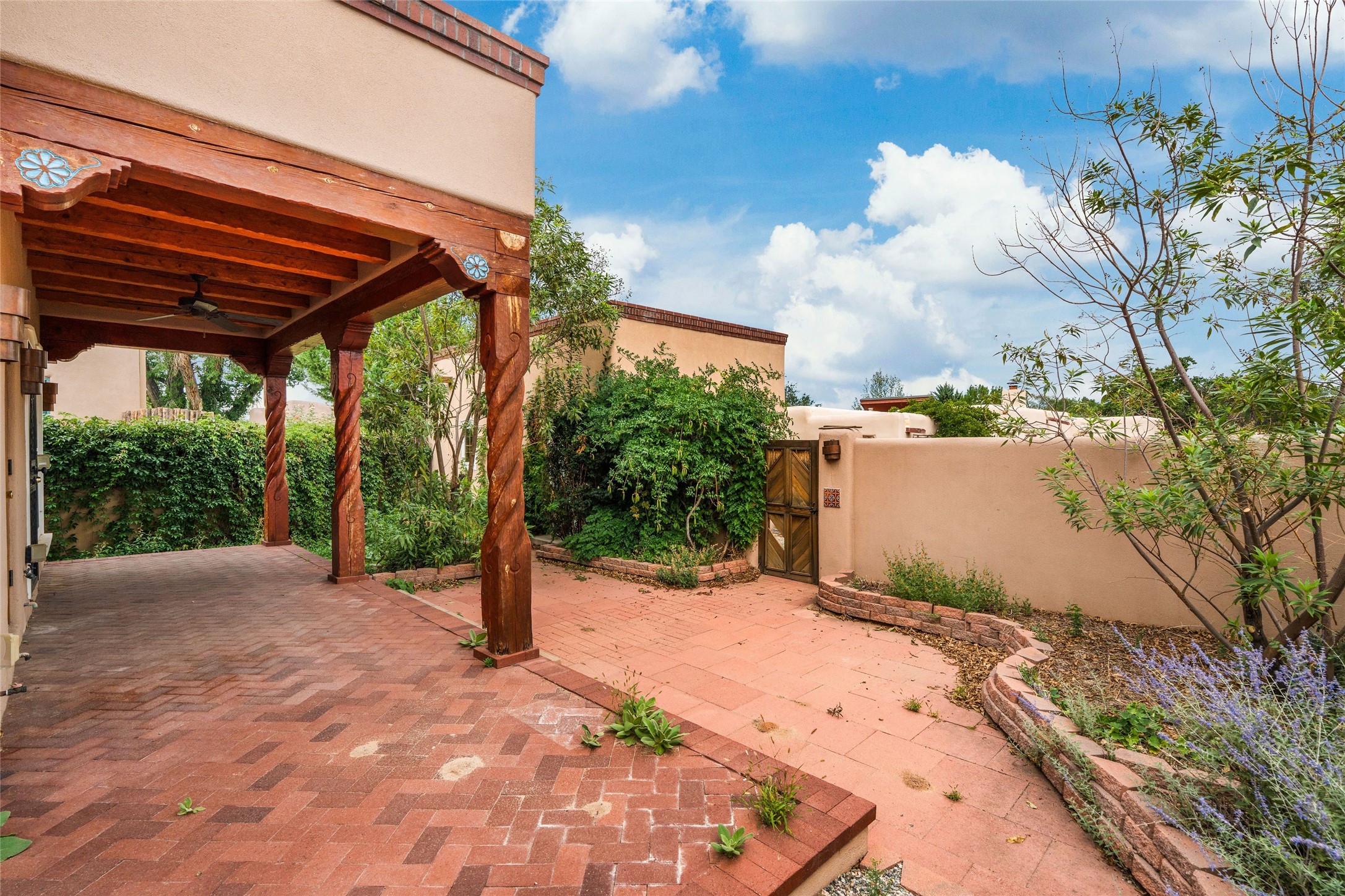 738 Gregory Lane