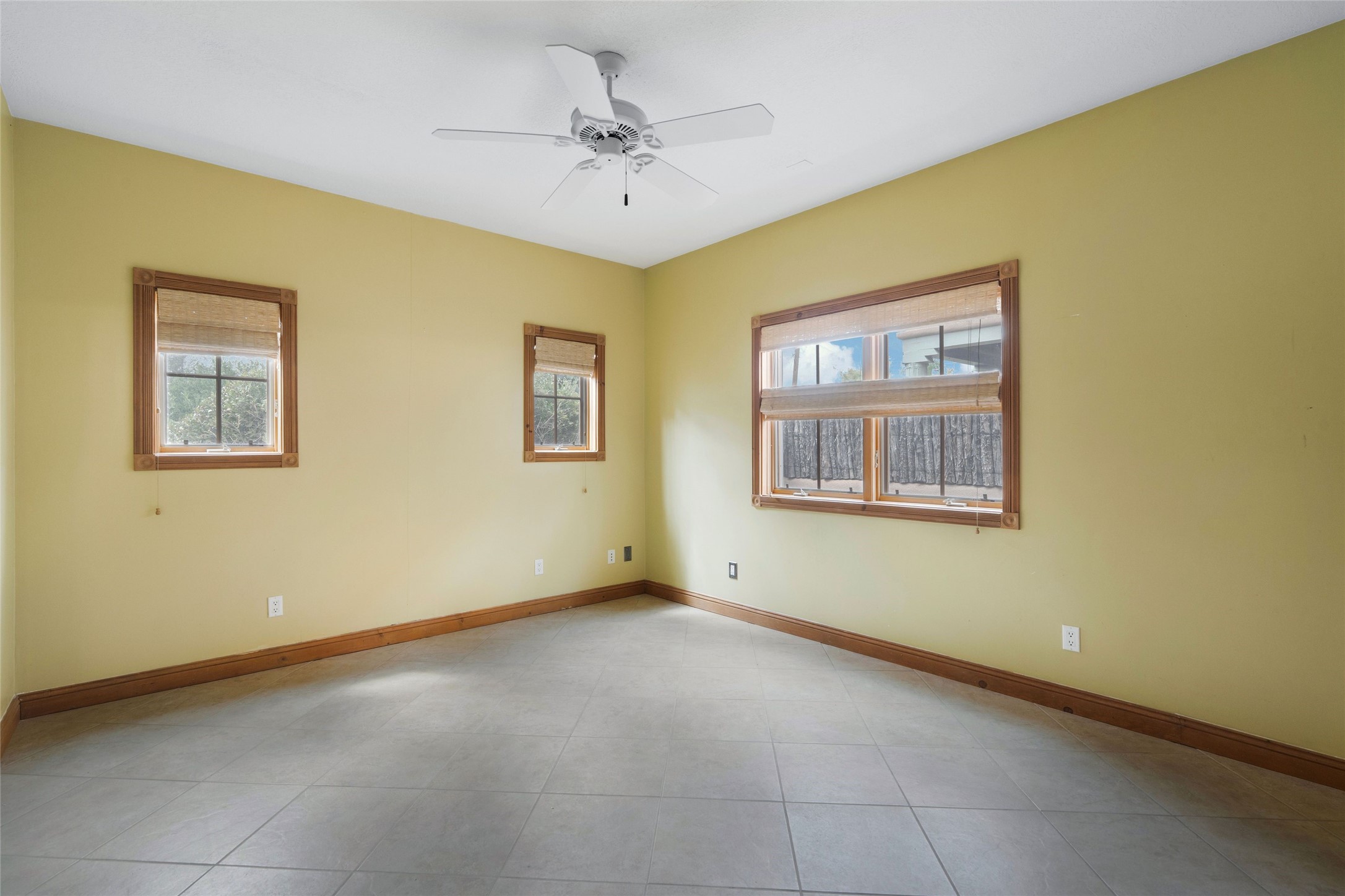 738 Gregory Lane