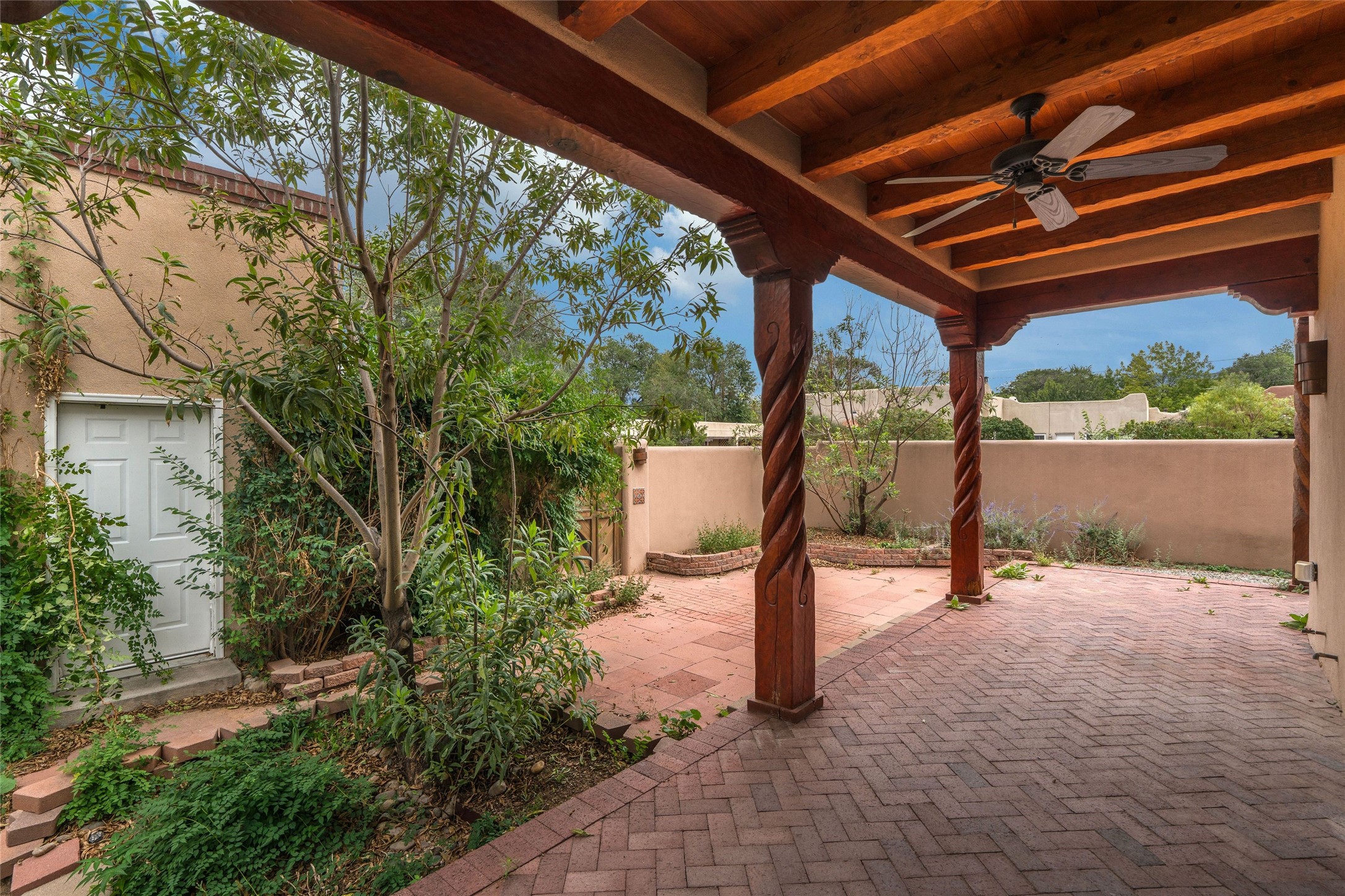 738 Gregory Lane