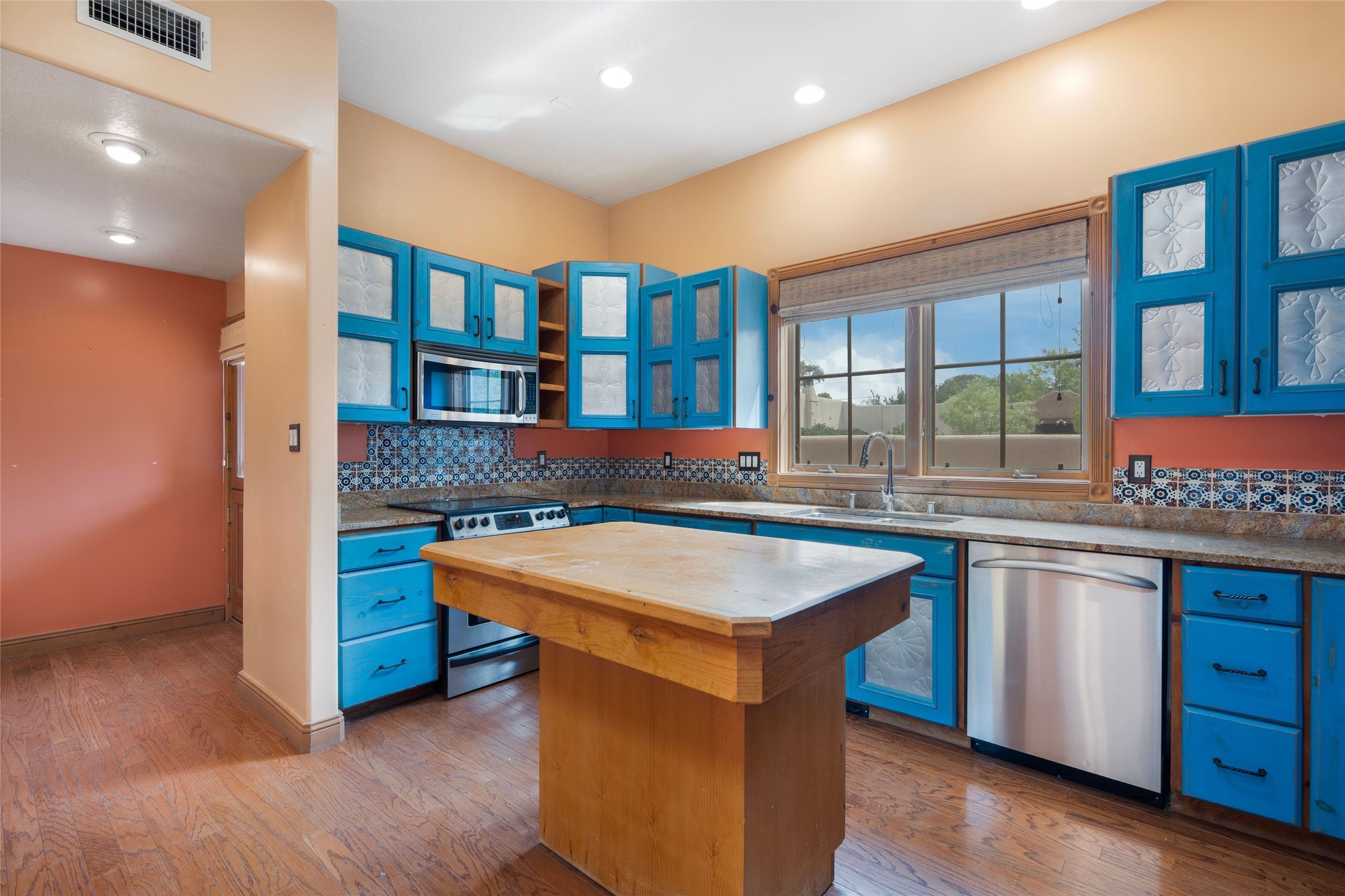 738 Gregory Lane