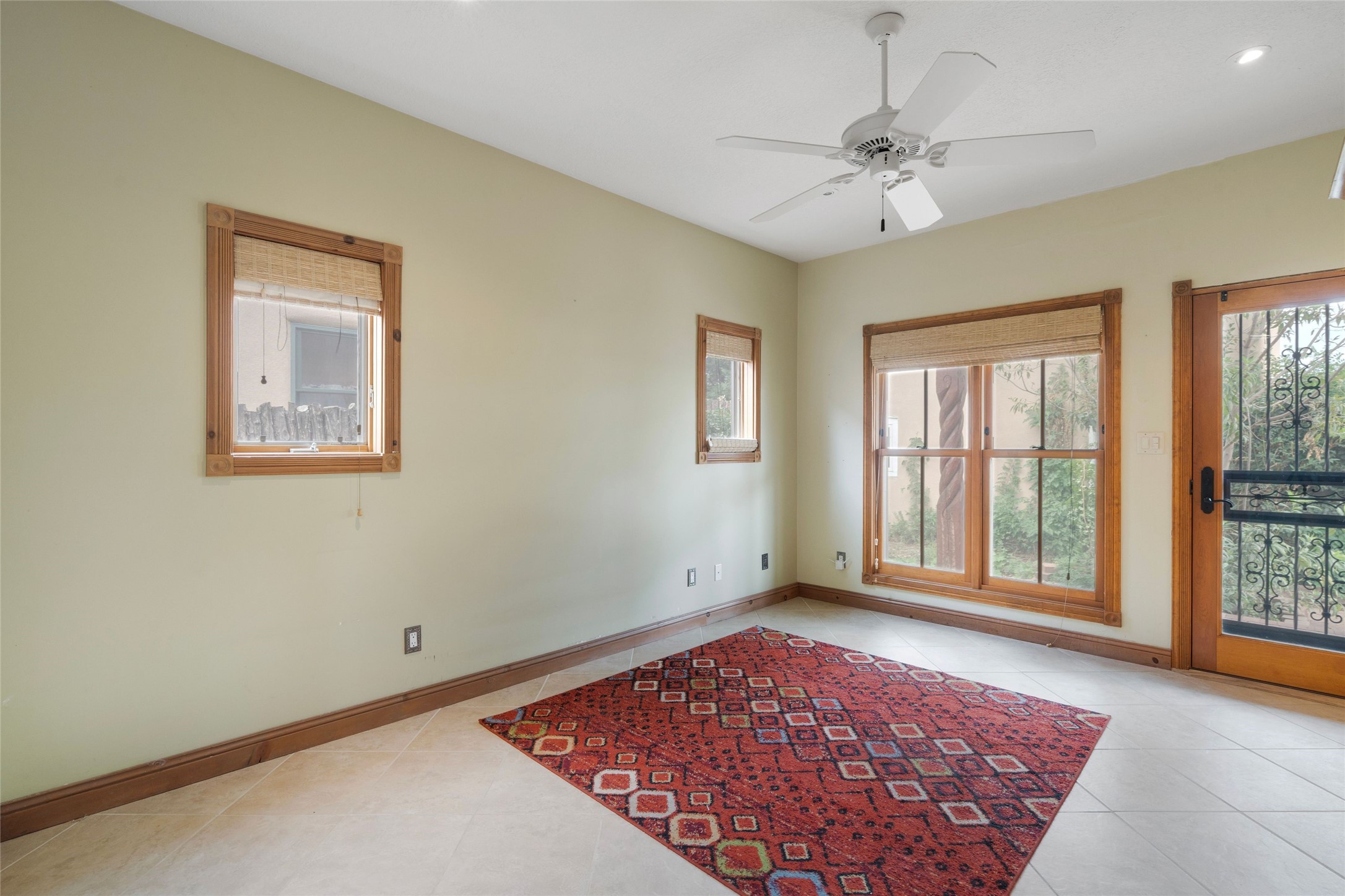 738 Gregory Lane