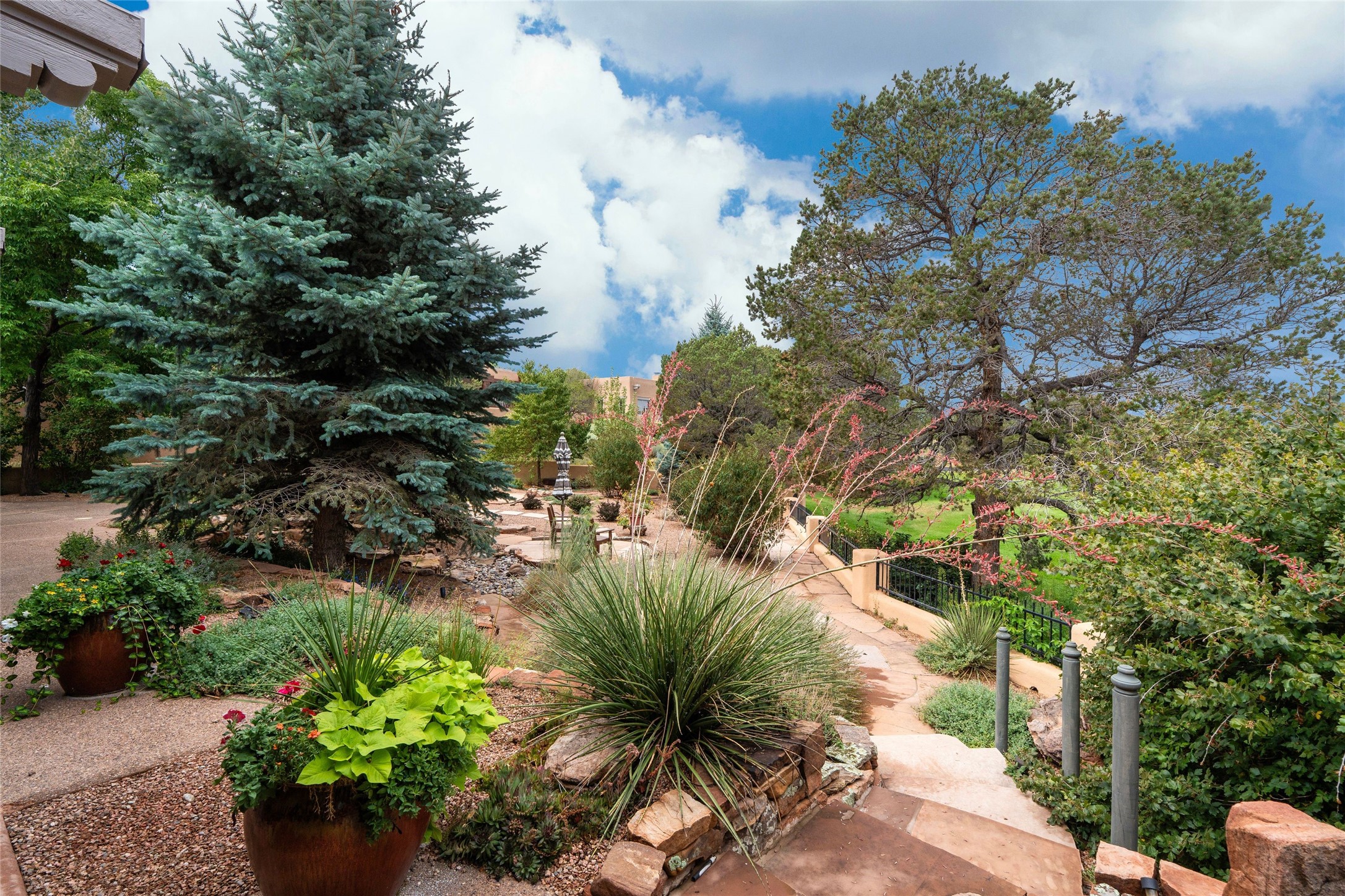 3101 Old Pecos Trail 612