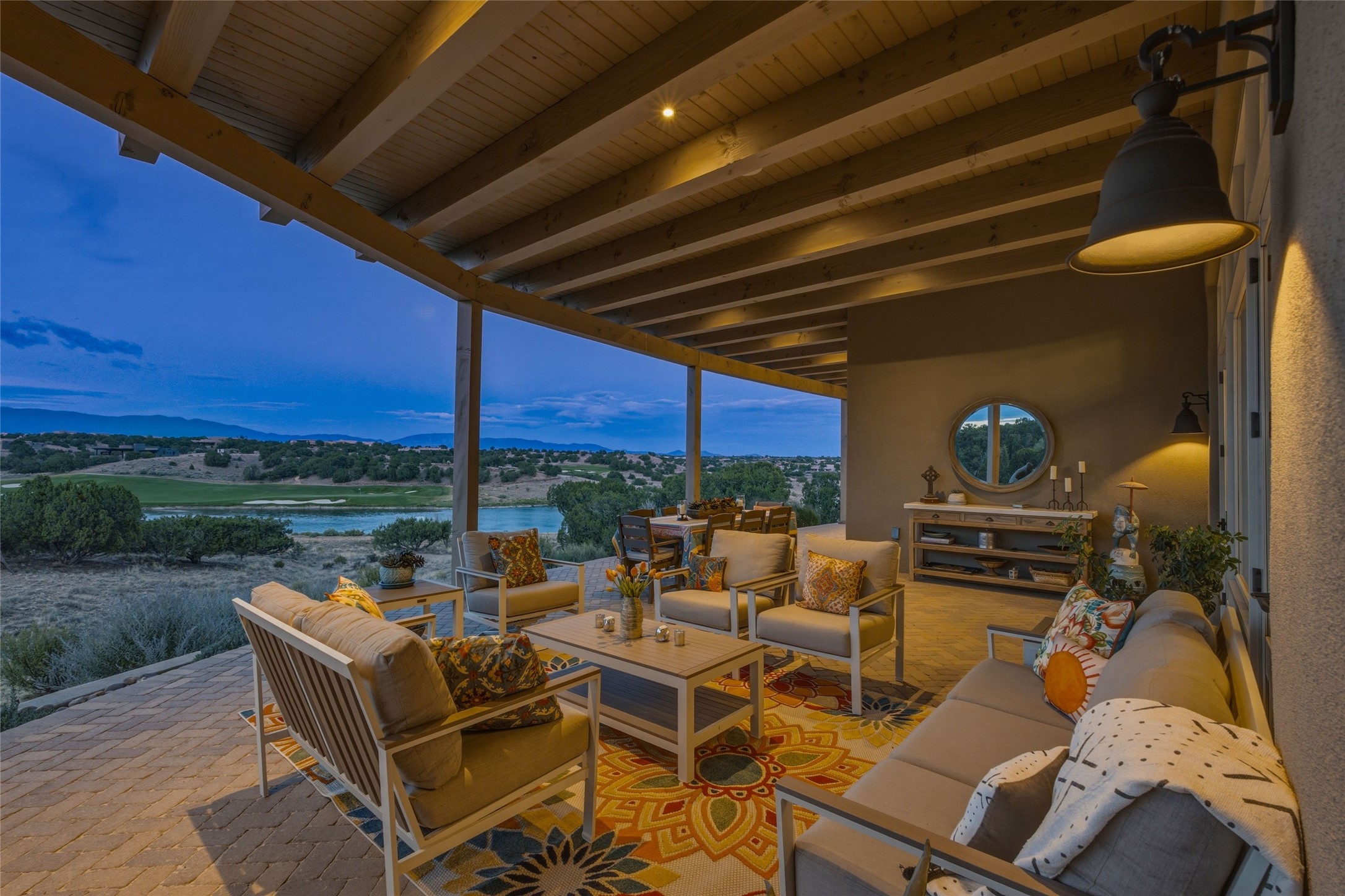 16 Hacienda Vaquero