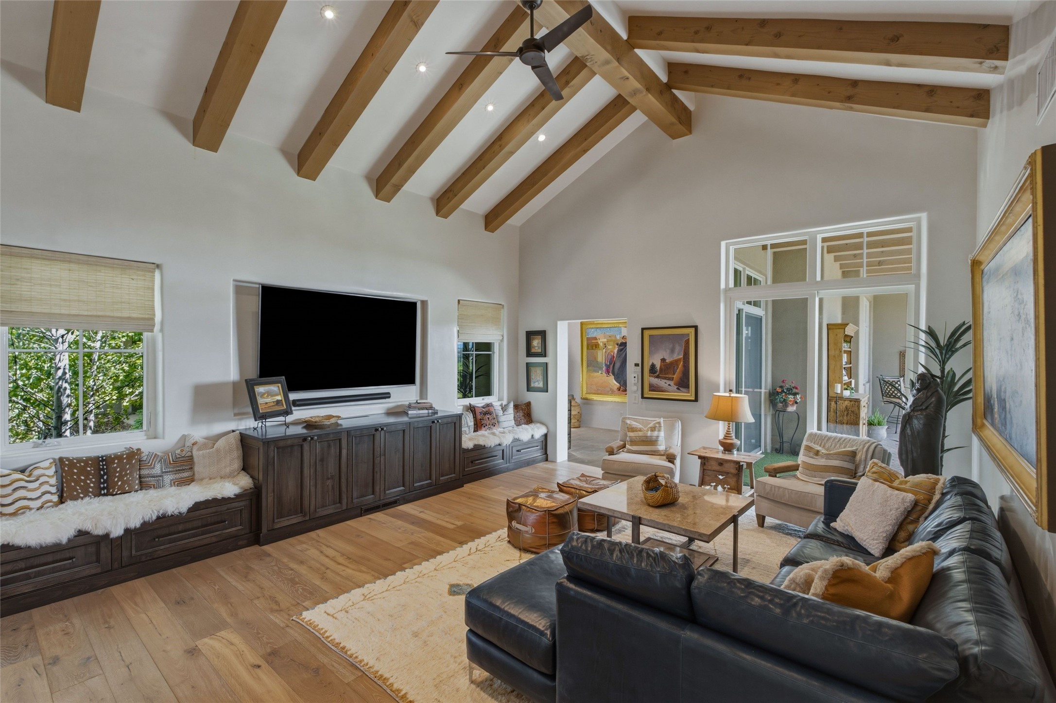 16 Hacienda Vaquero