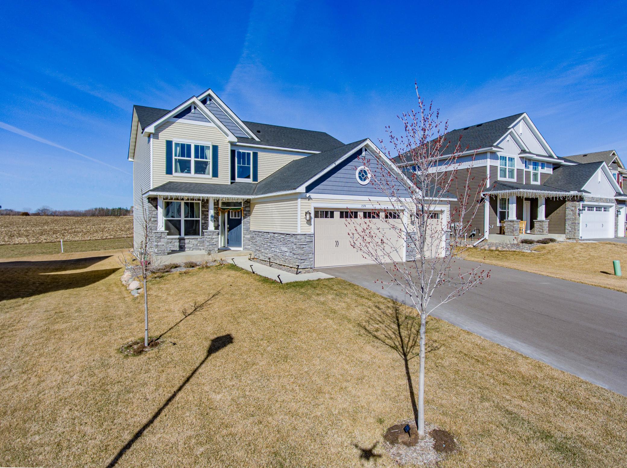 1574 Edgebrook Lane