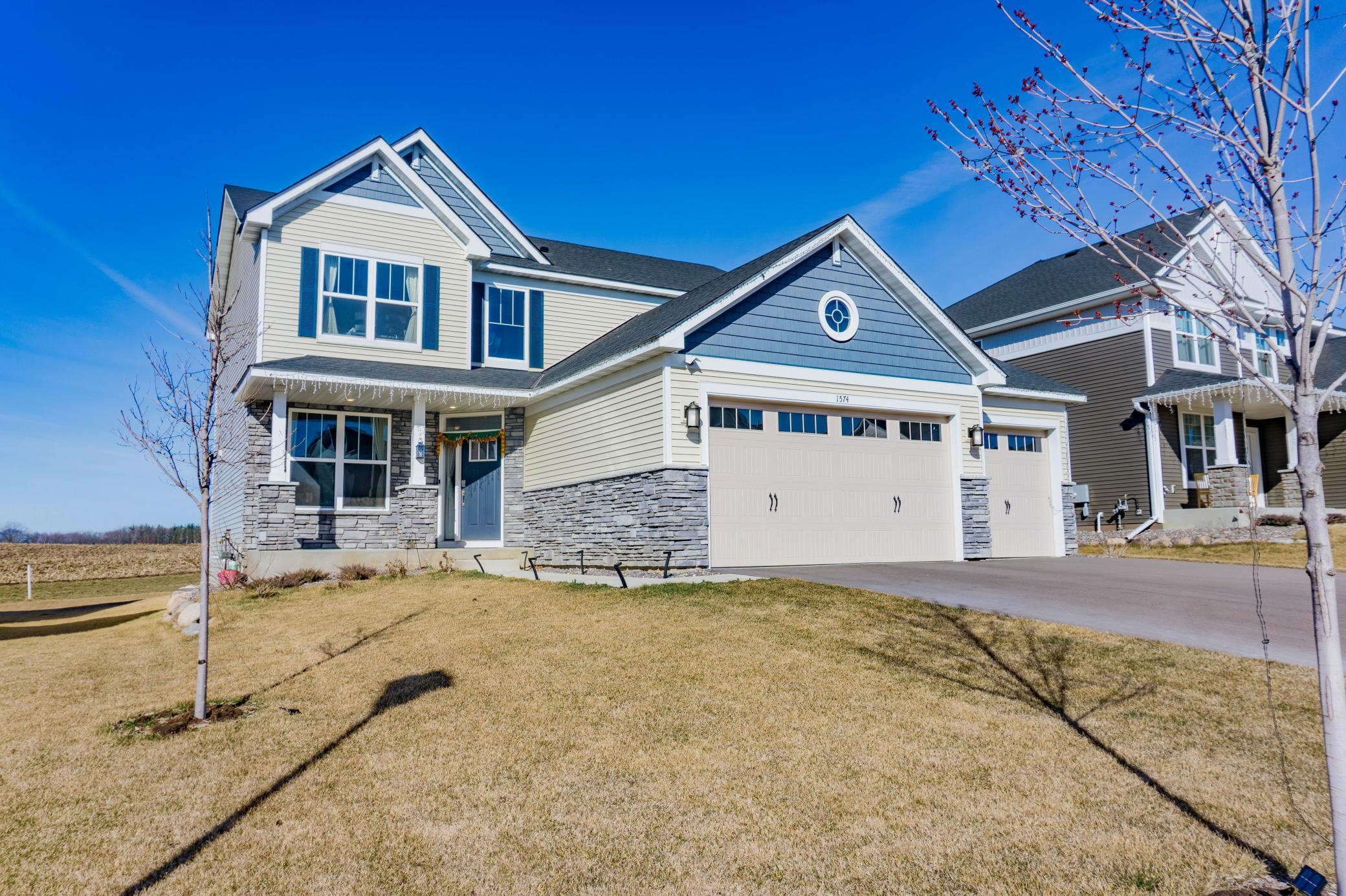 1574 Edgebrook Lane