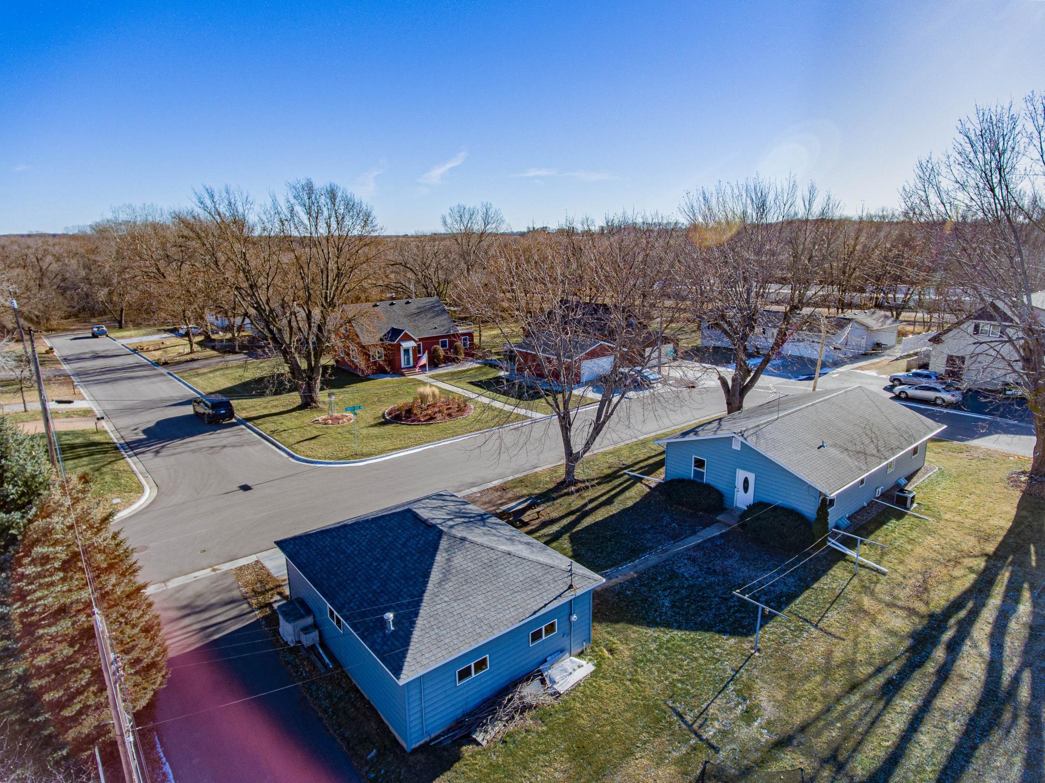 314 Playhouse Street E