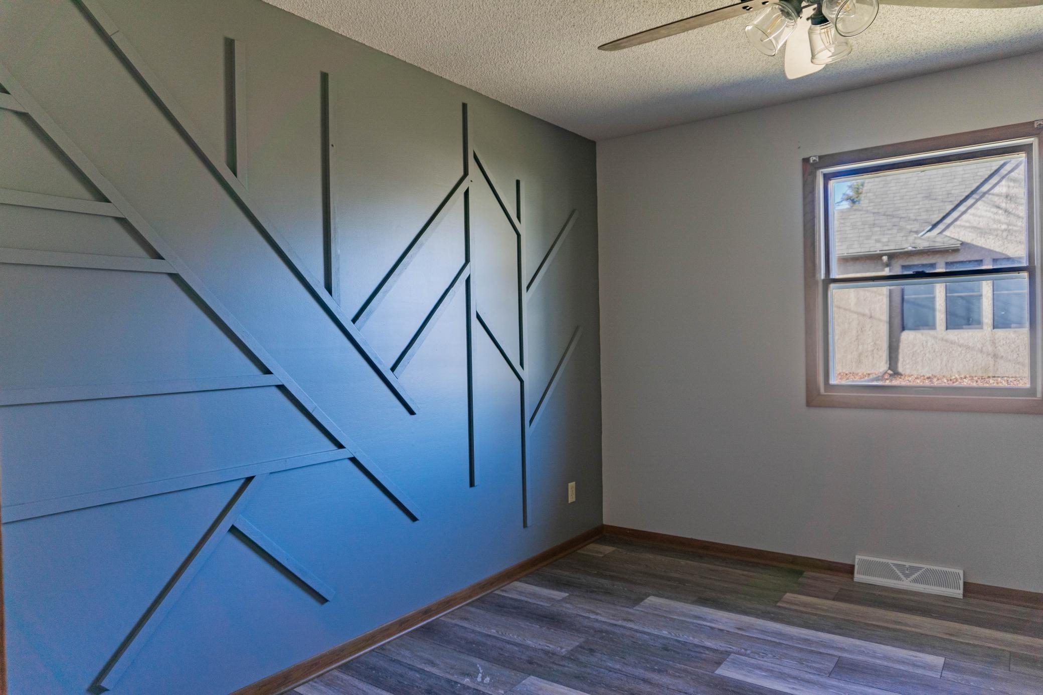 314 Playhouse Street E