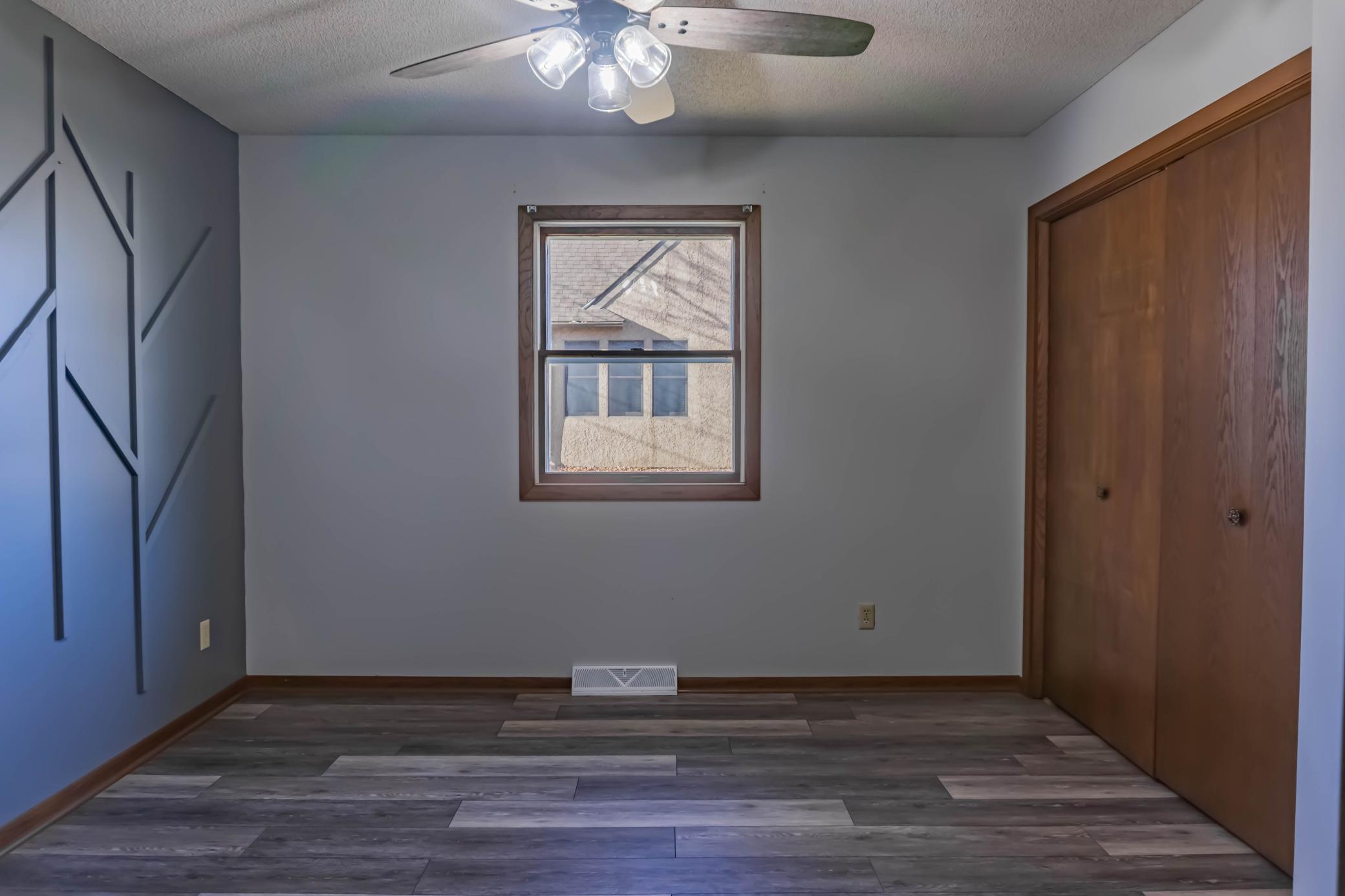 314 Playhouse Street E