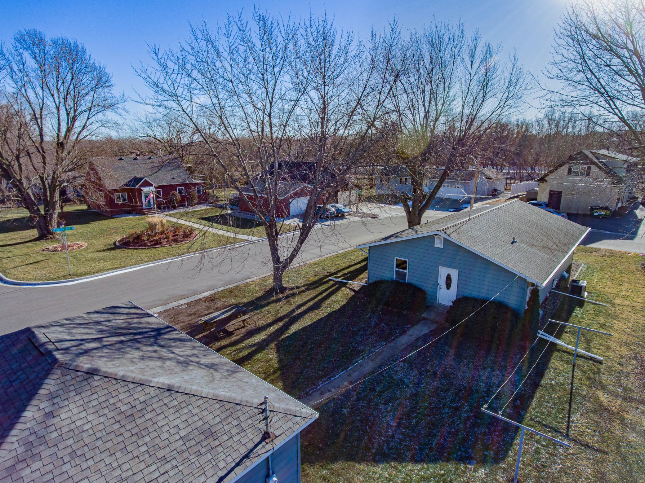 314 Playhouse Street E