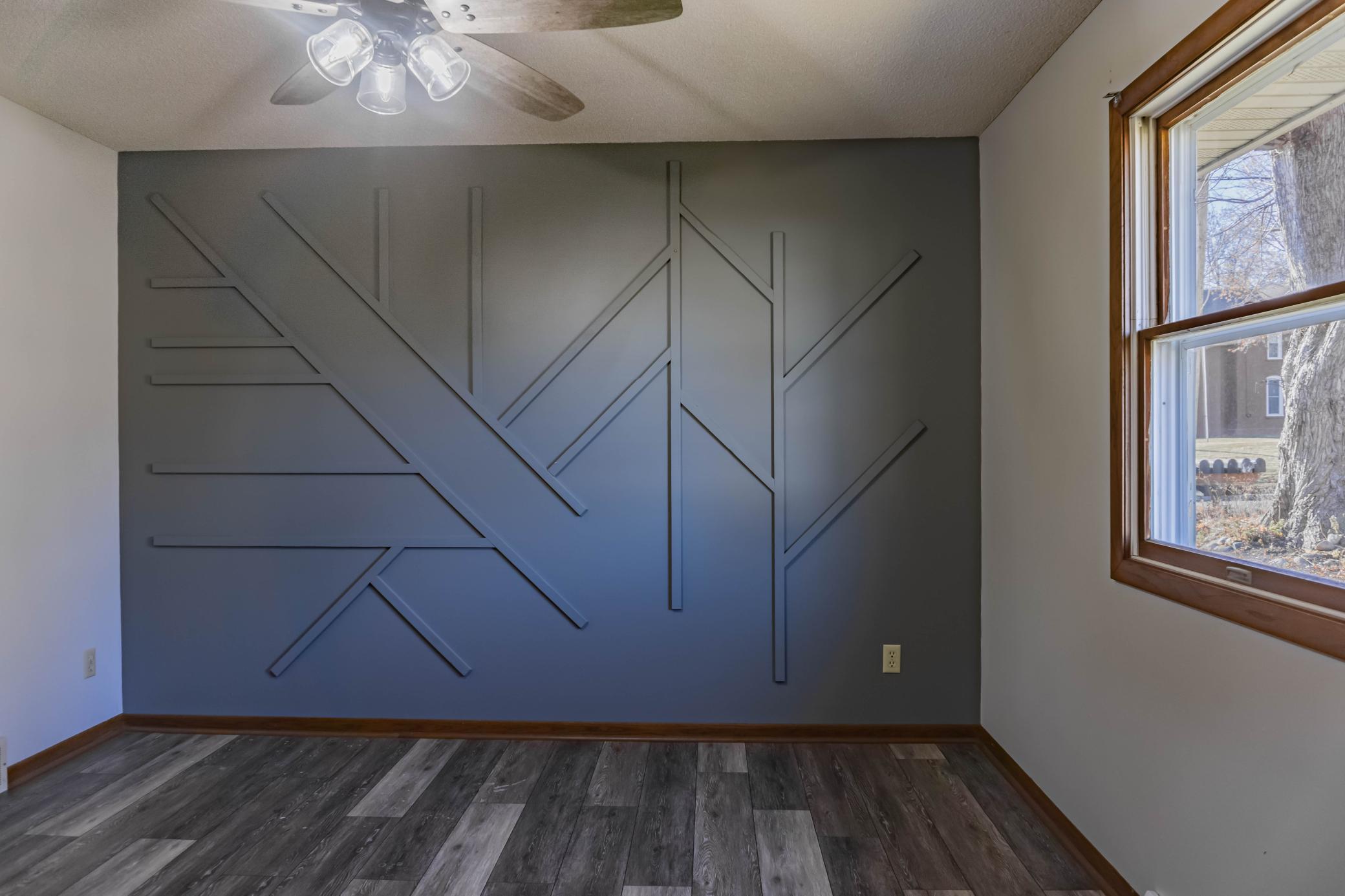 314 Playhouse Street E