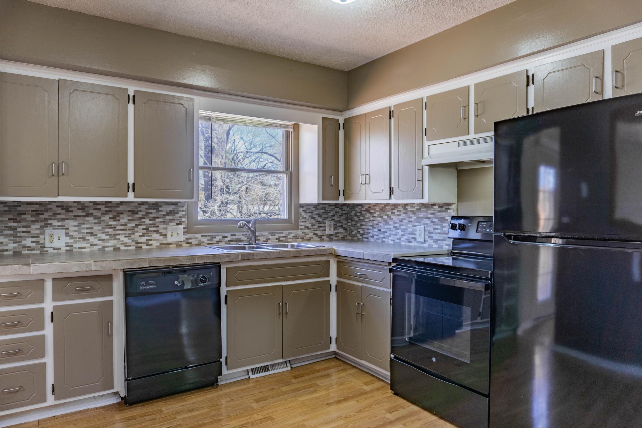 10421 Quebec Avenue S