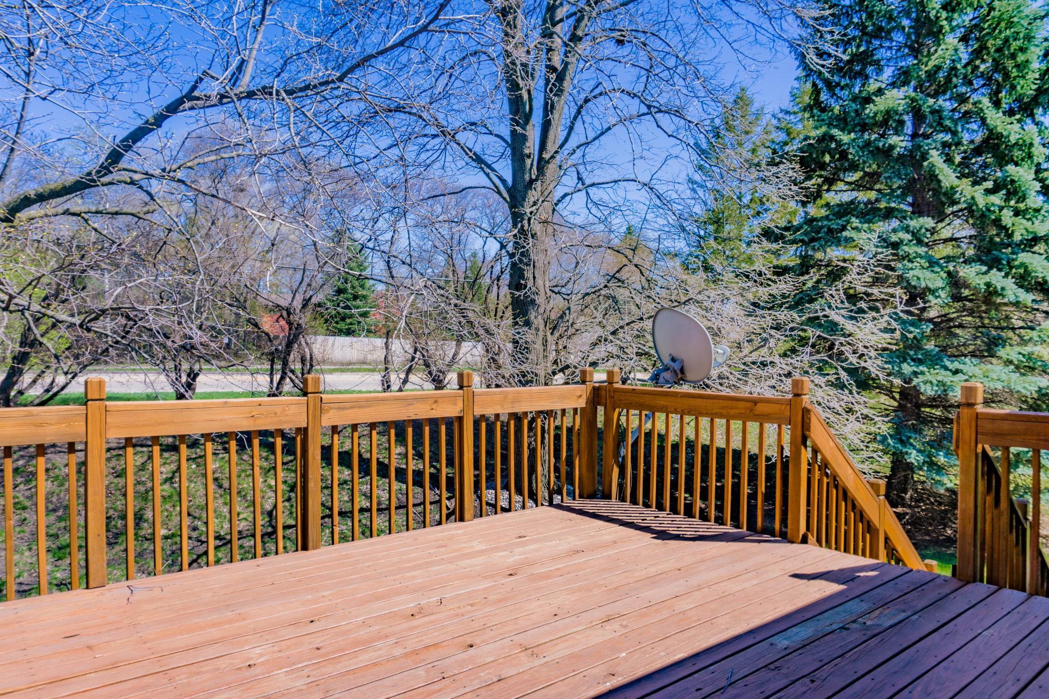 10421 Quebec Avenue S