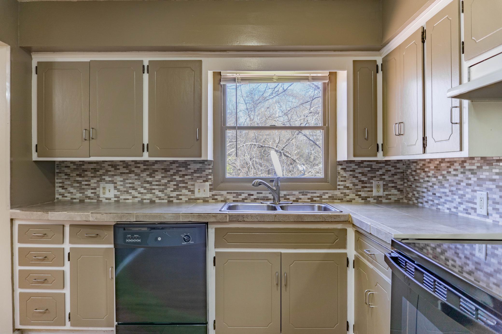 10421 Quebec Avenue S