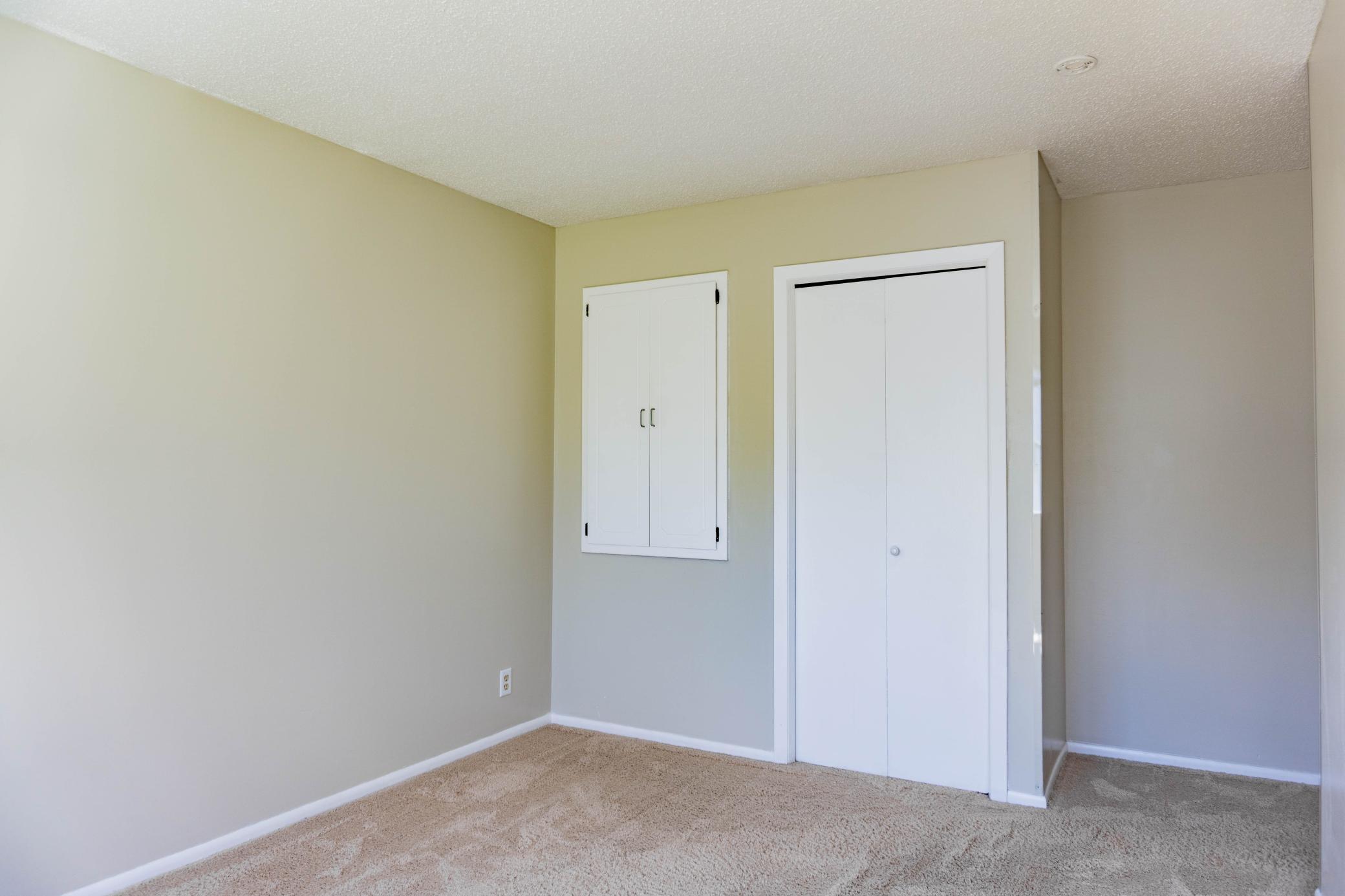 10421 Quebec Avenue S