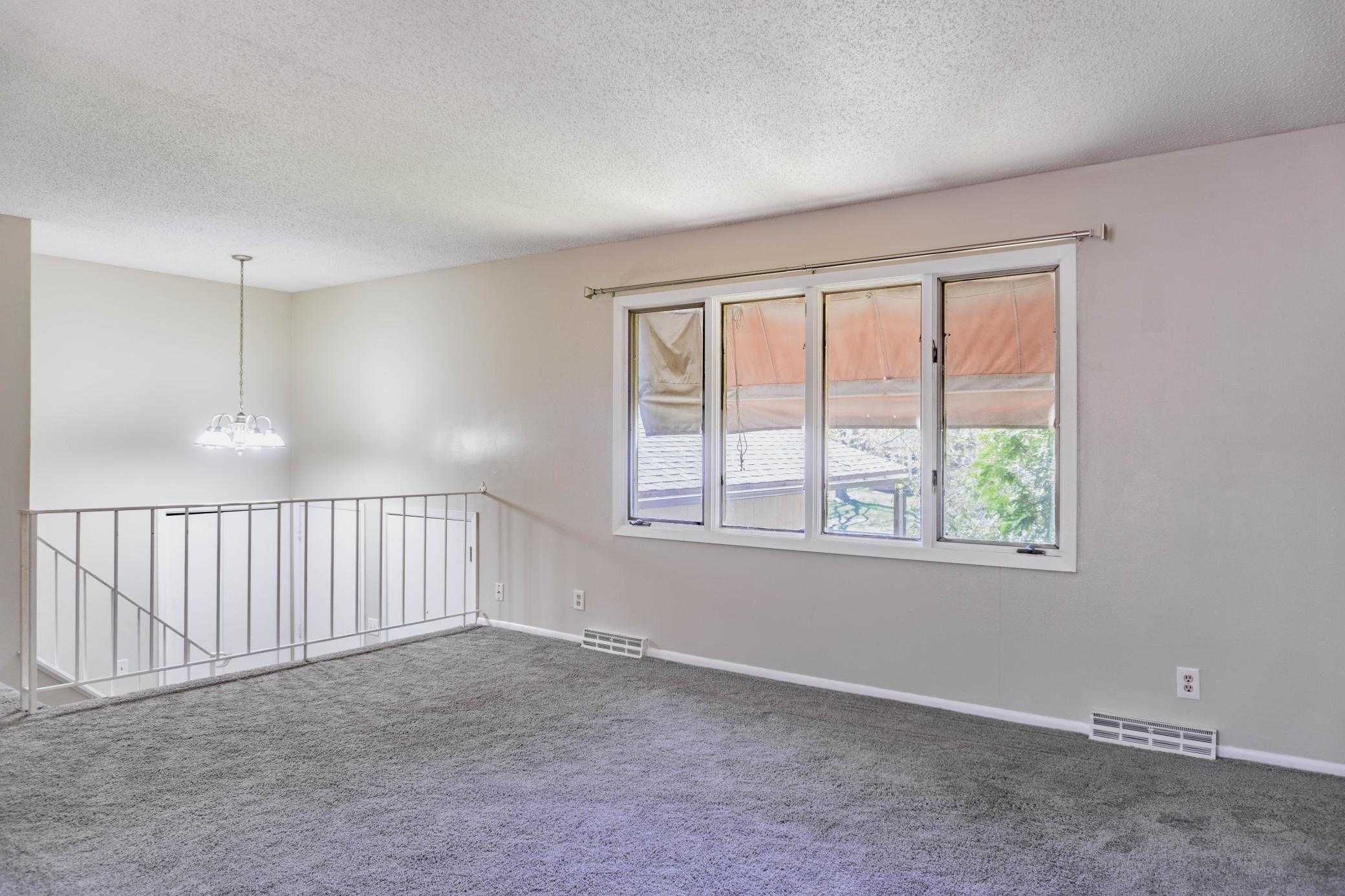 10421 Quebec Avenue S